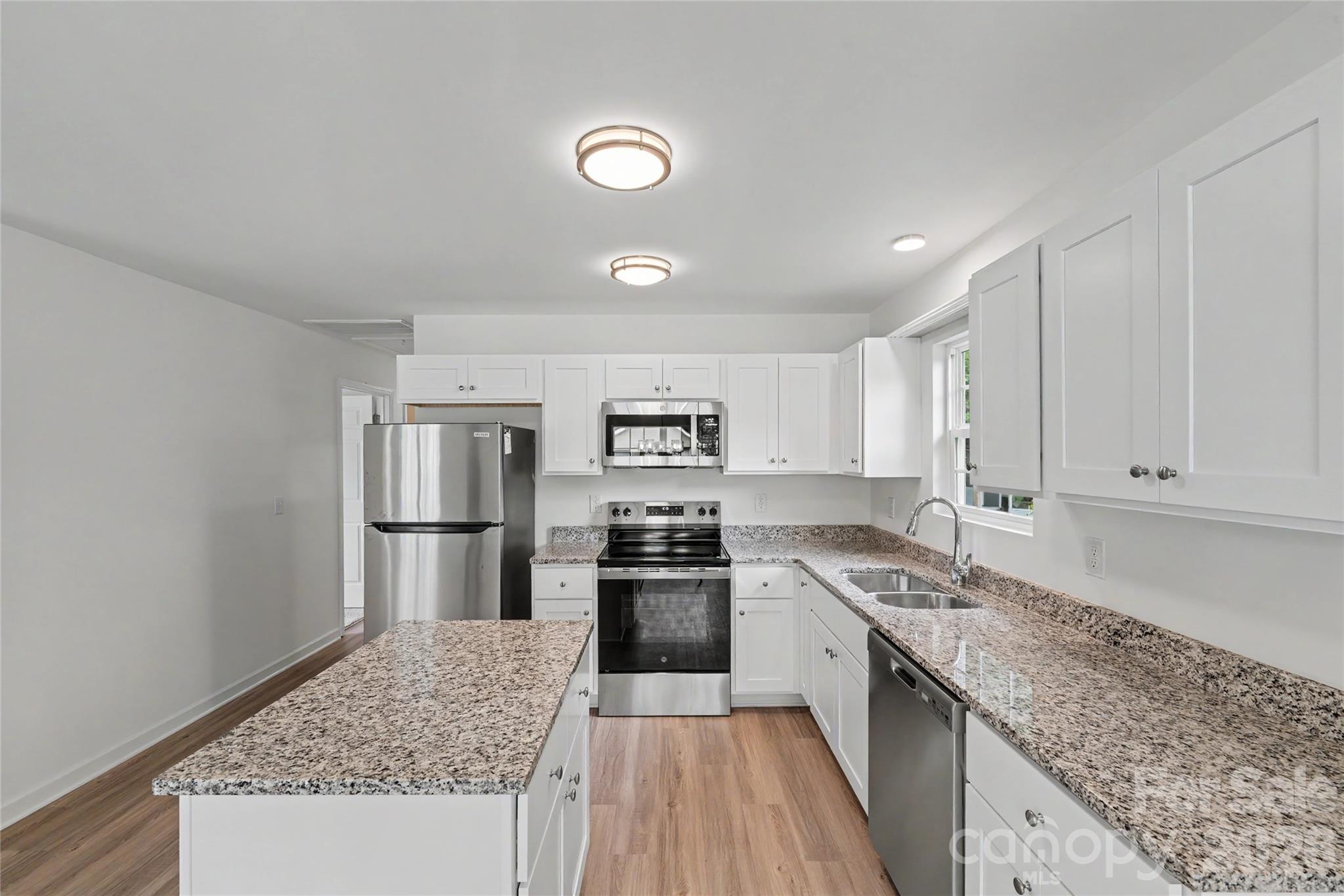 821 Carolina Avenue Property Photo 17