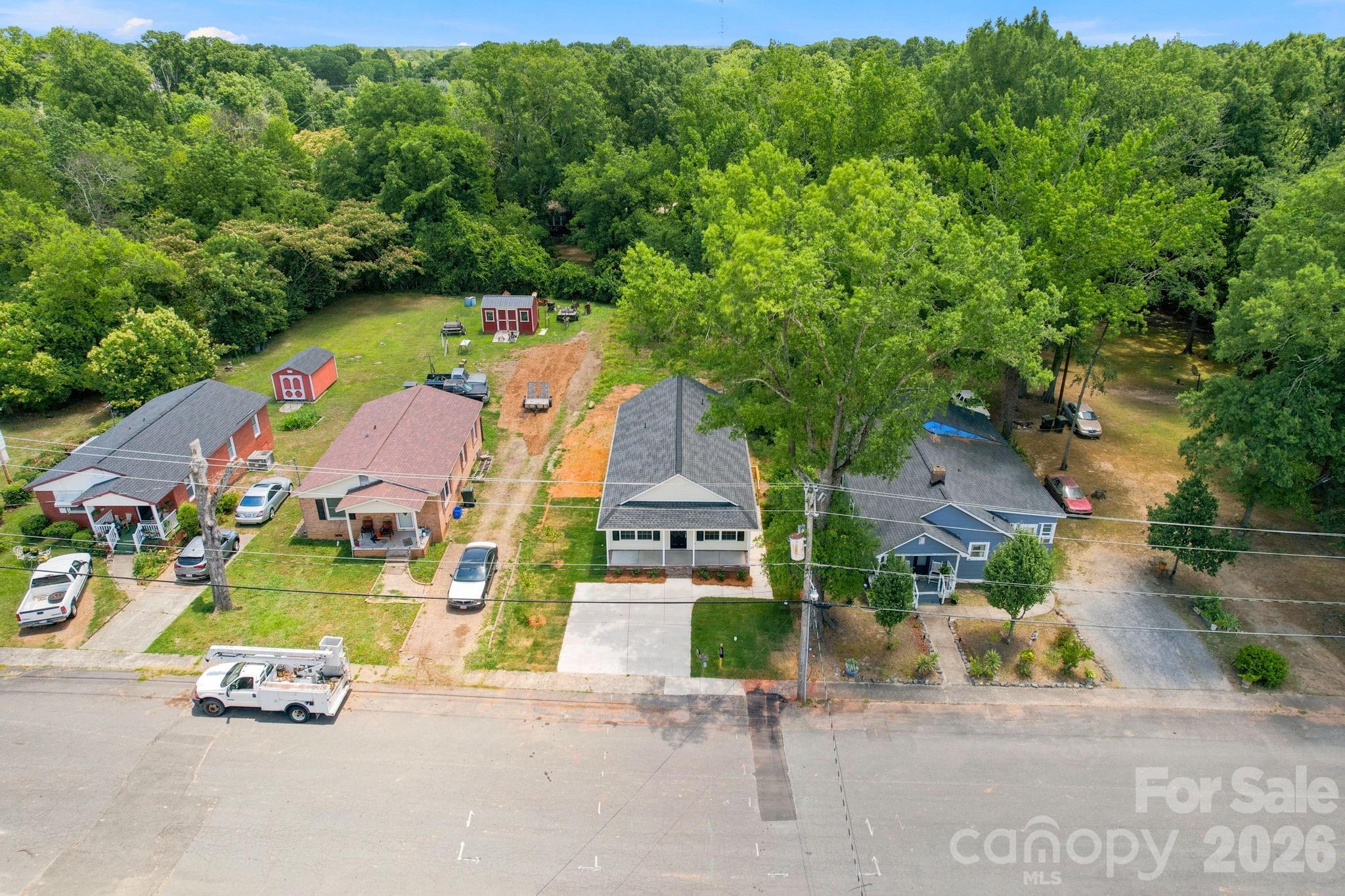 821 Carolina Avenue Property Photo 37