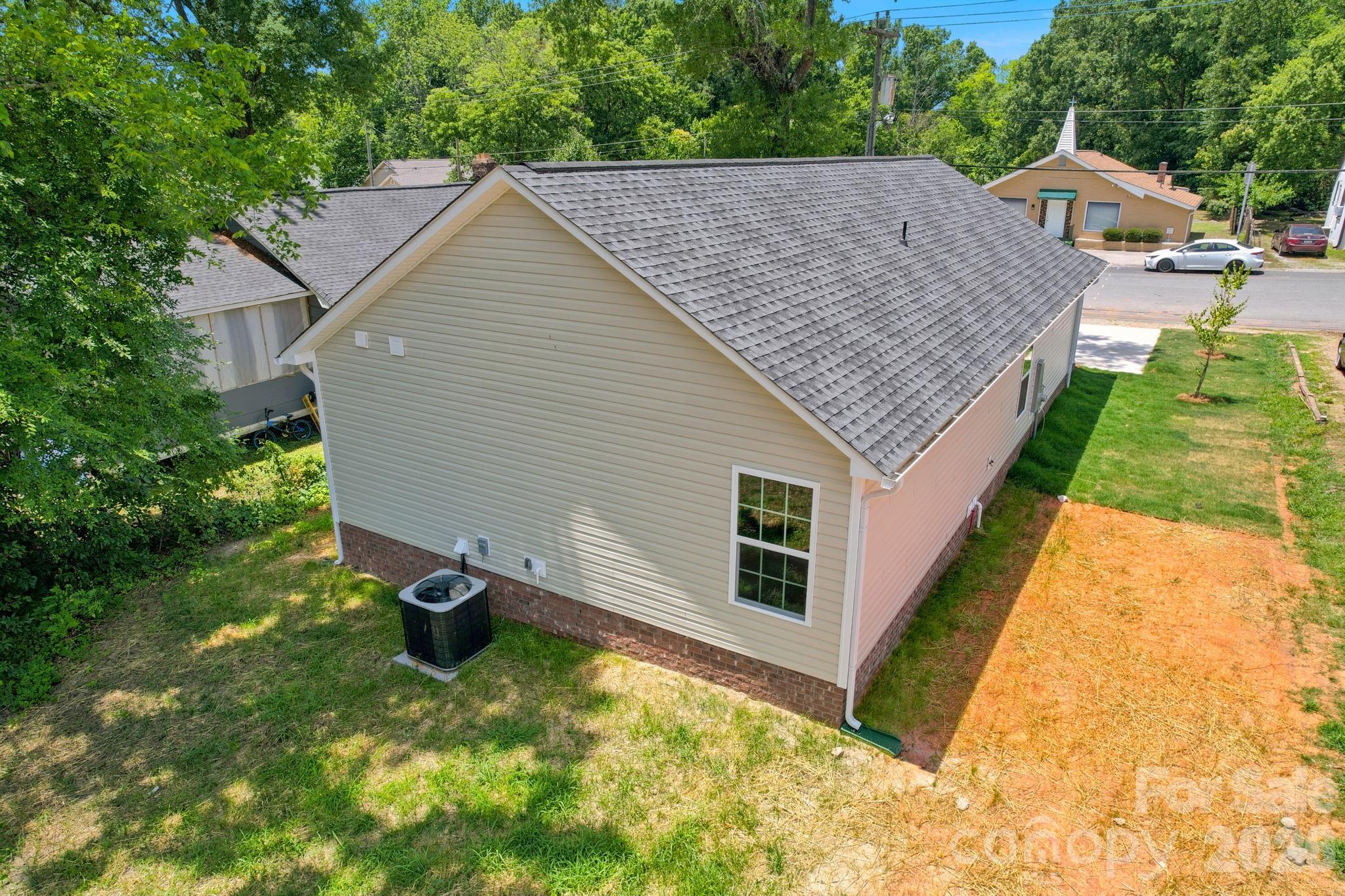 821 Carolina Avenue Property Photo 41