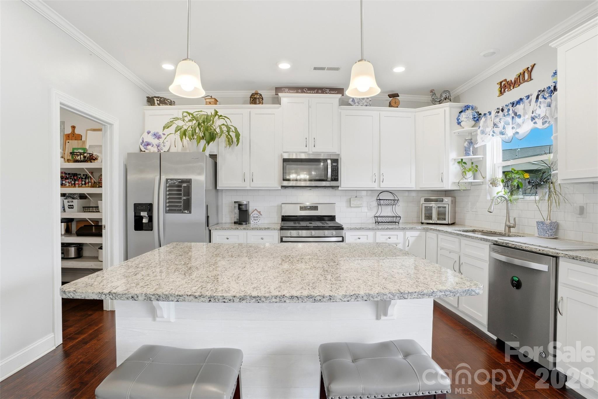 4224 Allenby Place Property Photo 7