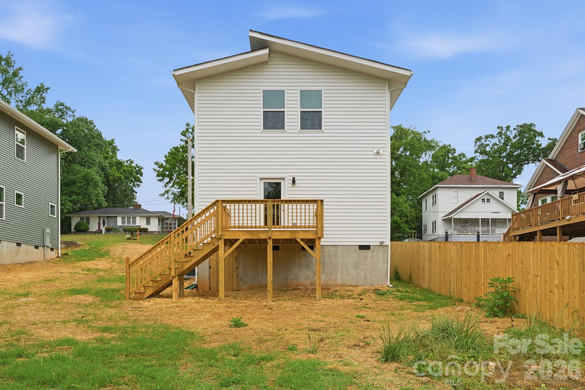 228 Summit Avenue Property Photo 14