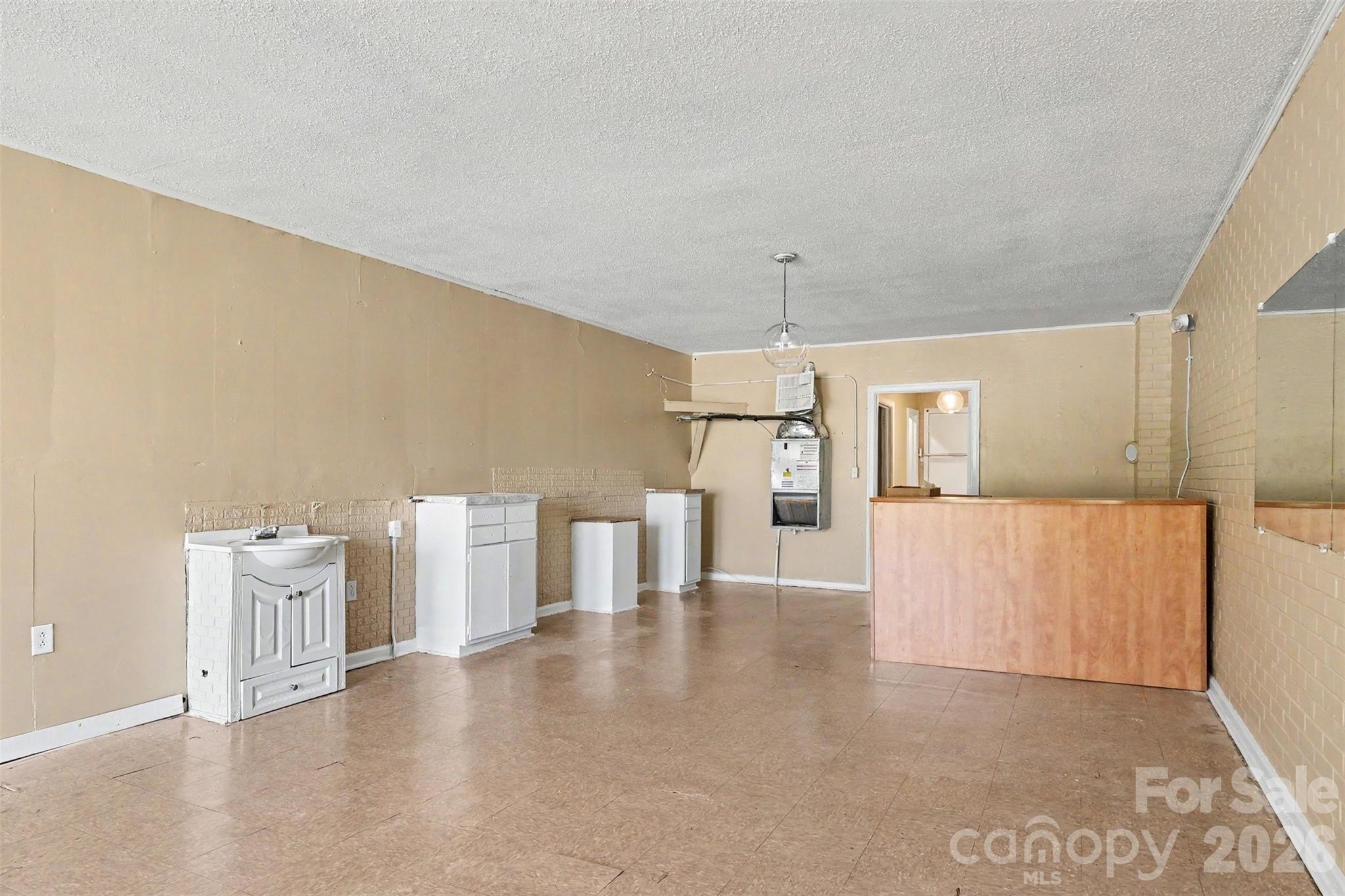 401 E Gay Street Property Photo 5