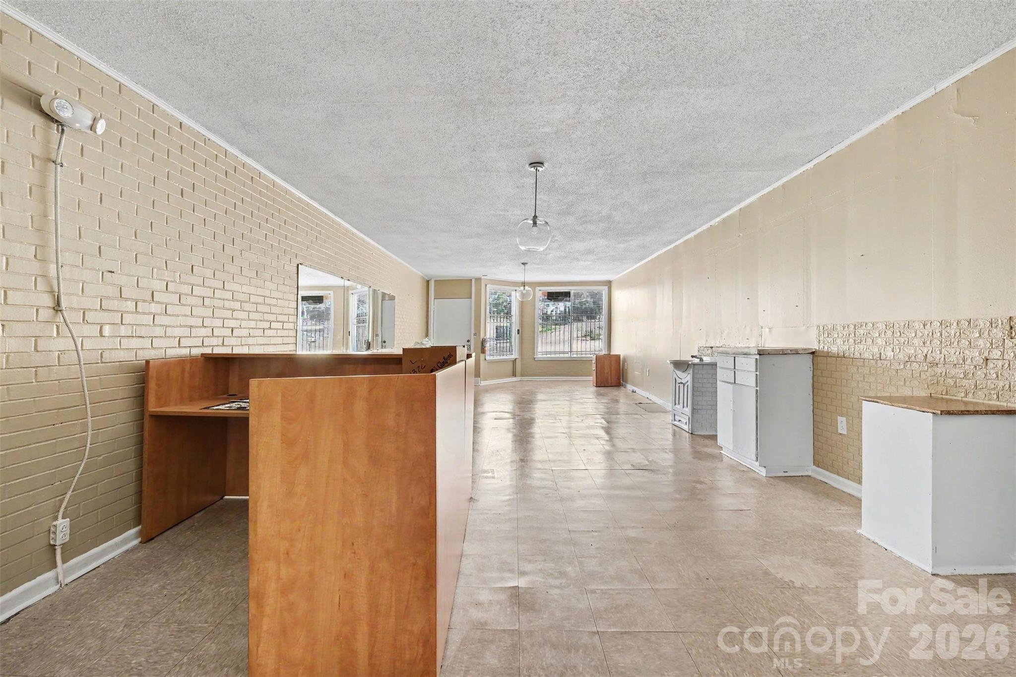 401 E Gay Street Property Photo 9