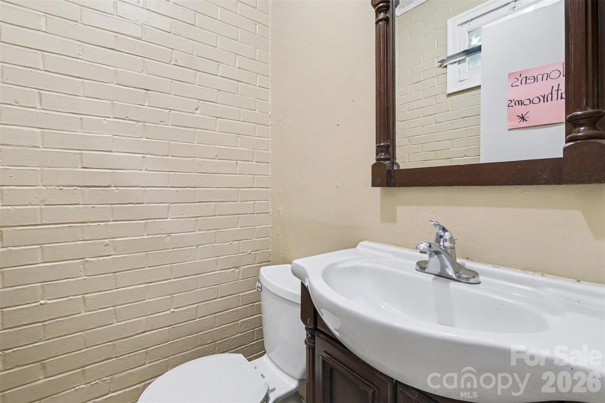 401 E Gay Street Property Photo 15