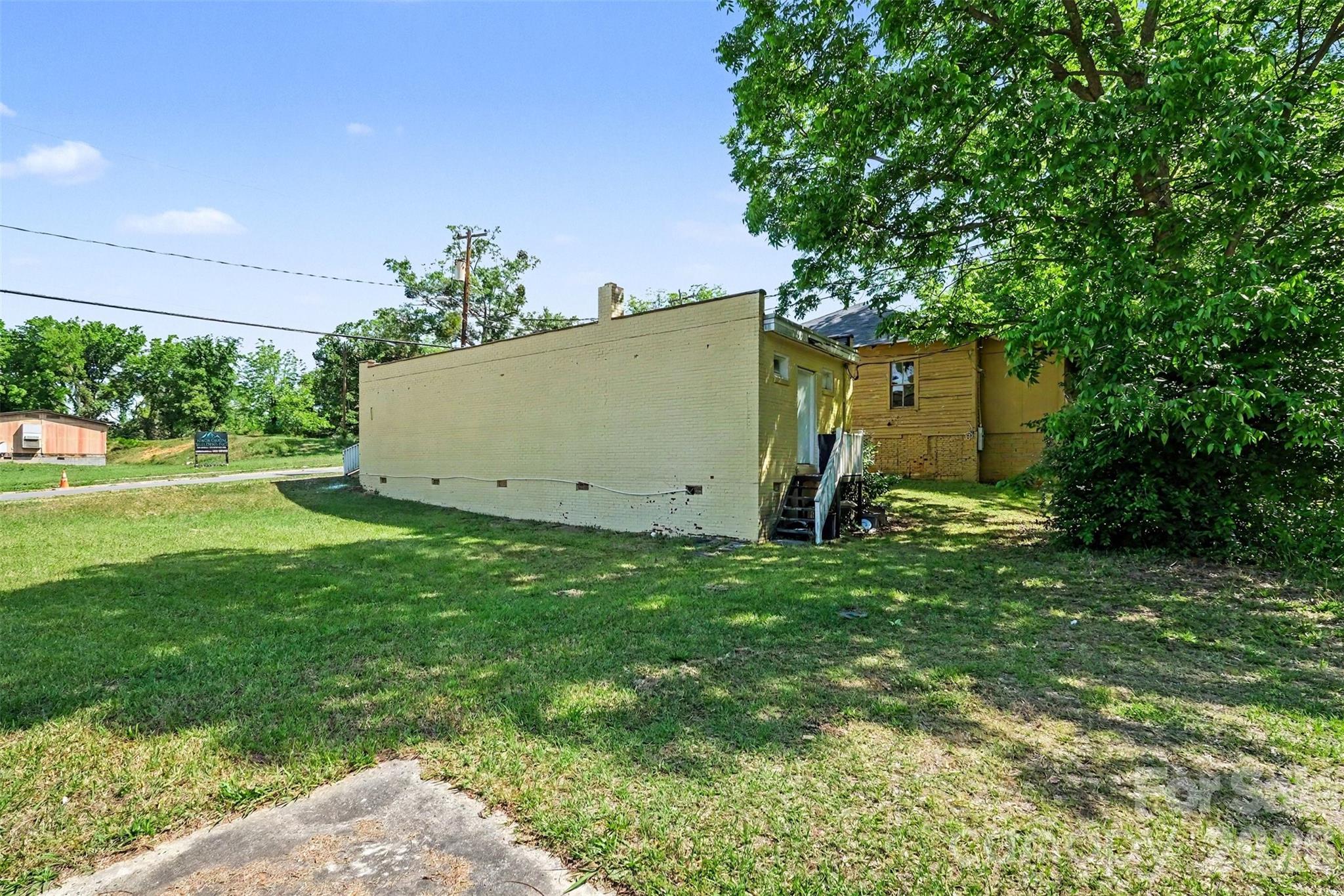 401 E Gay Street Property Photo 16