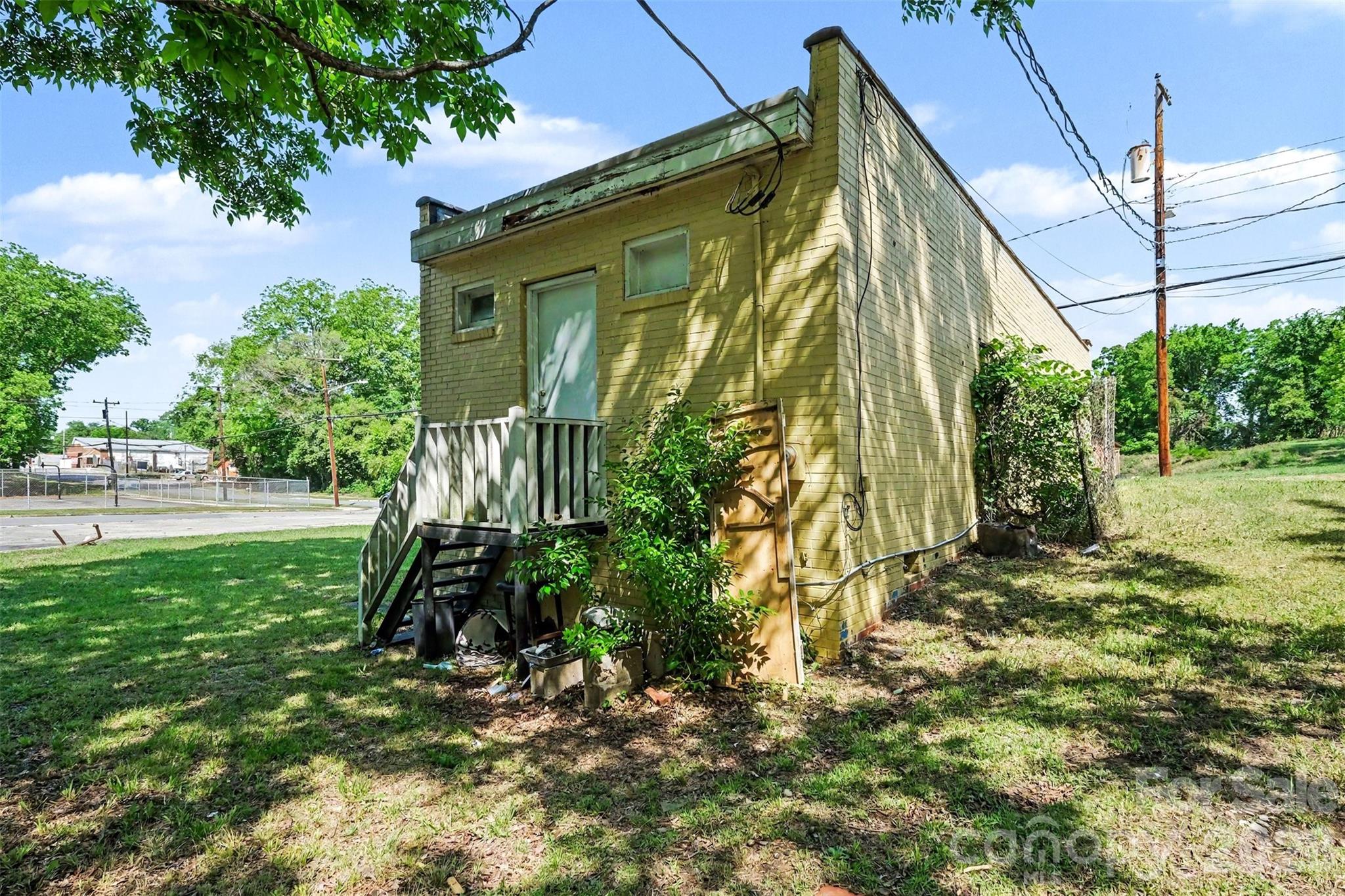 401 E Gay Street Property Photo 18