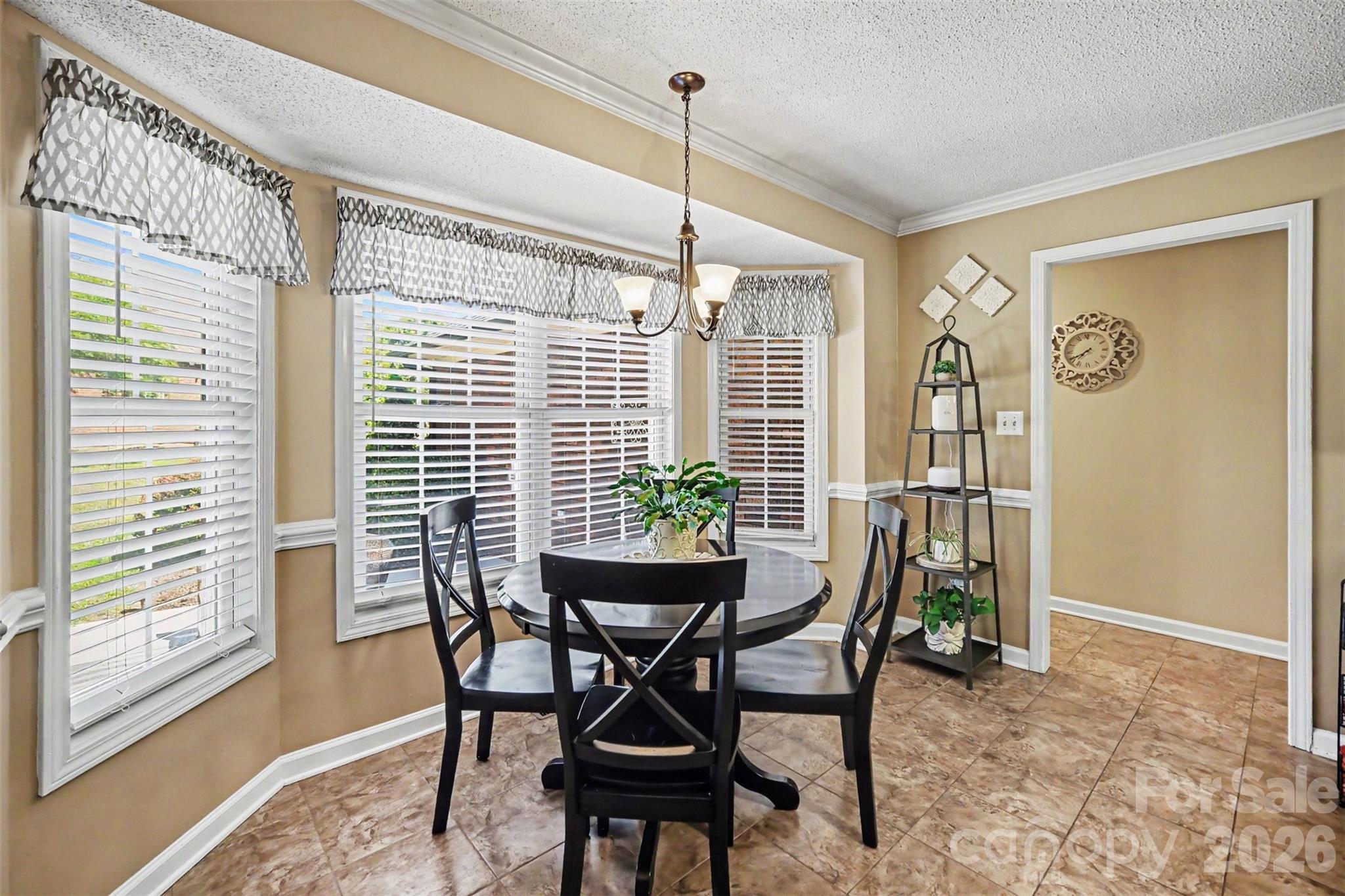 9903 Madres Court Property Photo 15