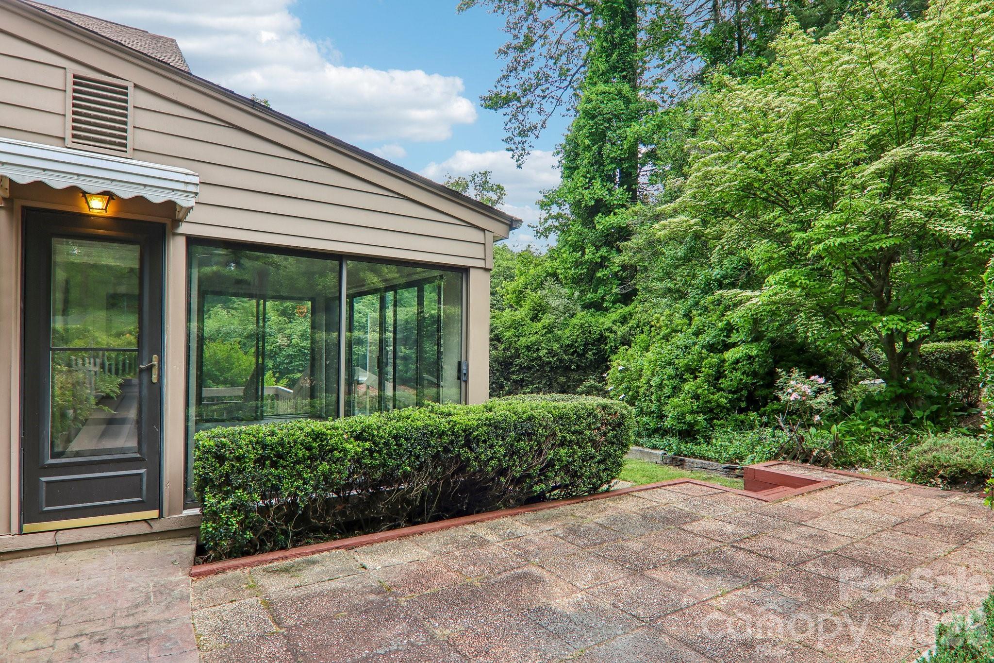 104 Finley Street Property Photo 43