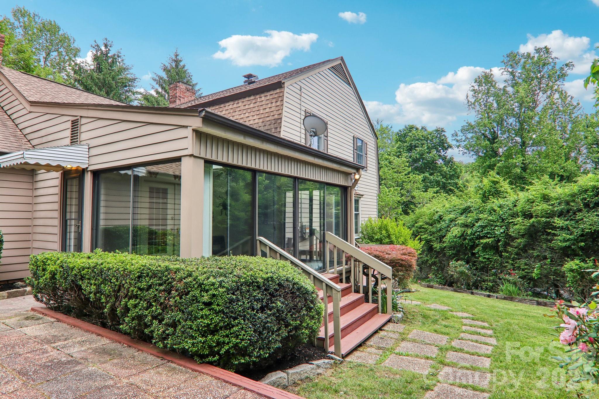 104 Finley Street Property Photo 44