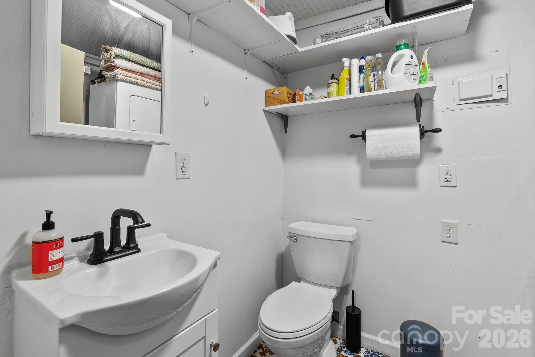 285 Glenaire Drive Property Photo 10
