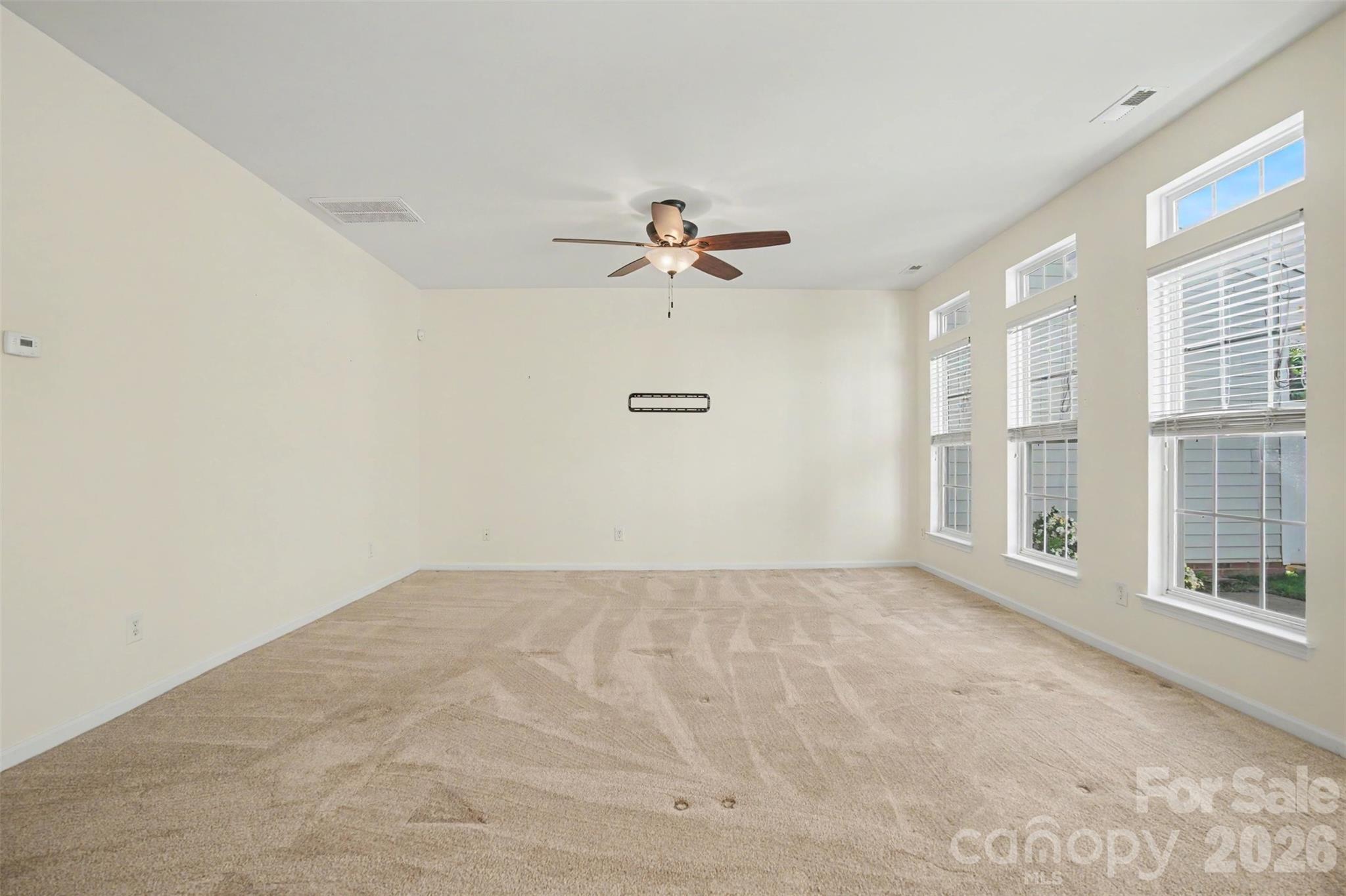 412 Nicklaus Lane Property Photo 8