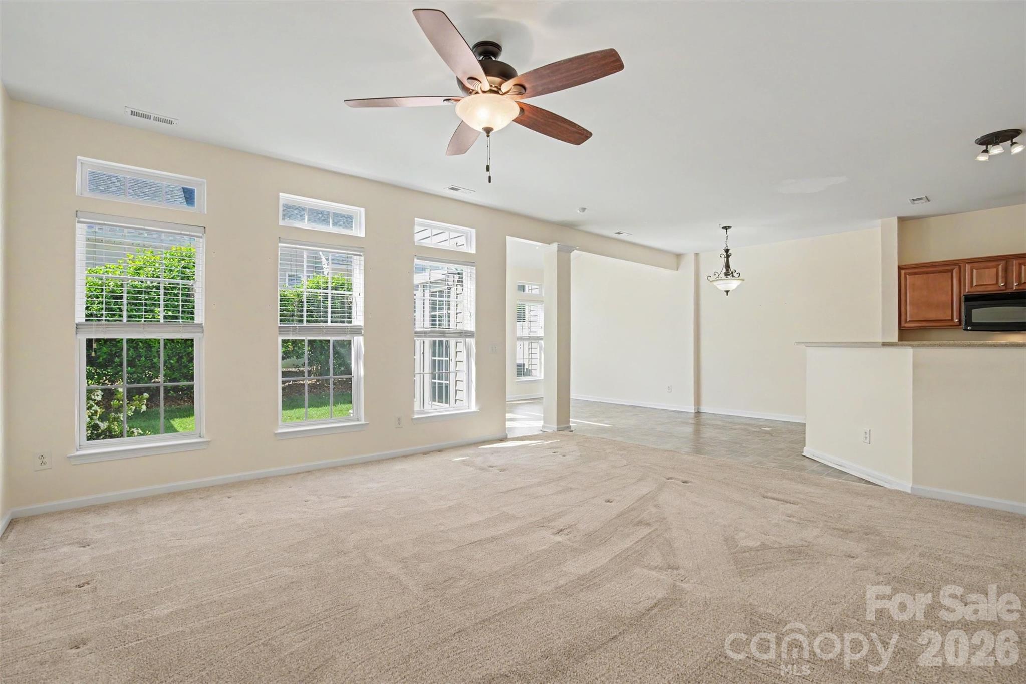 412 Nicklaus Lane Property Photo 9