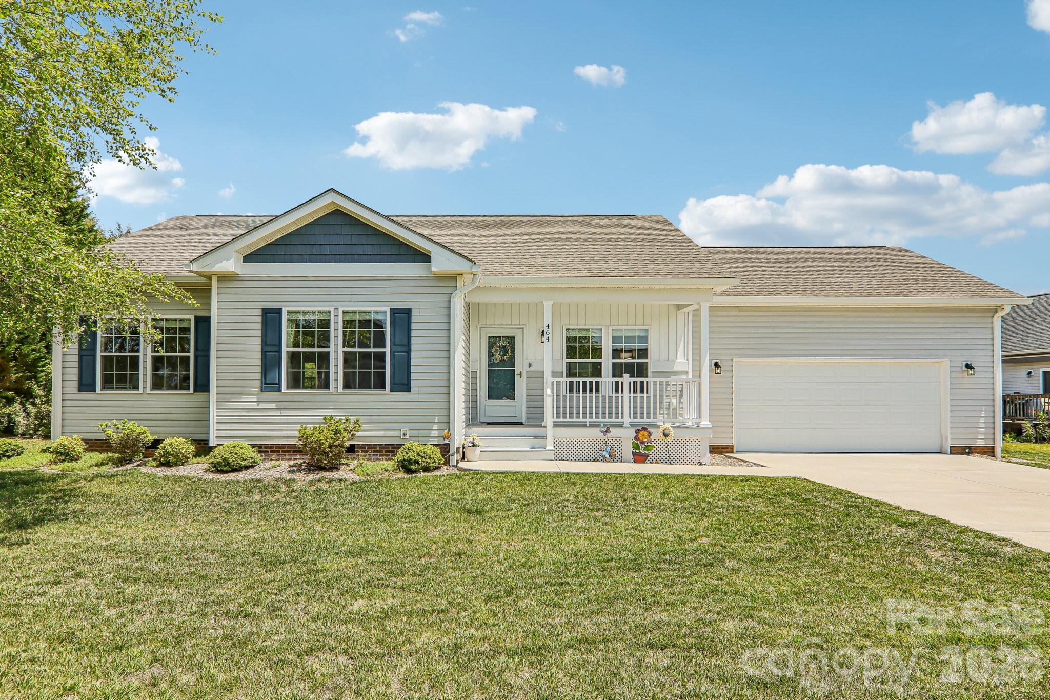 464 Riverwind Drive Property Photo 2