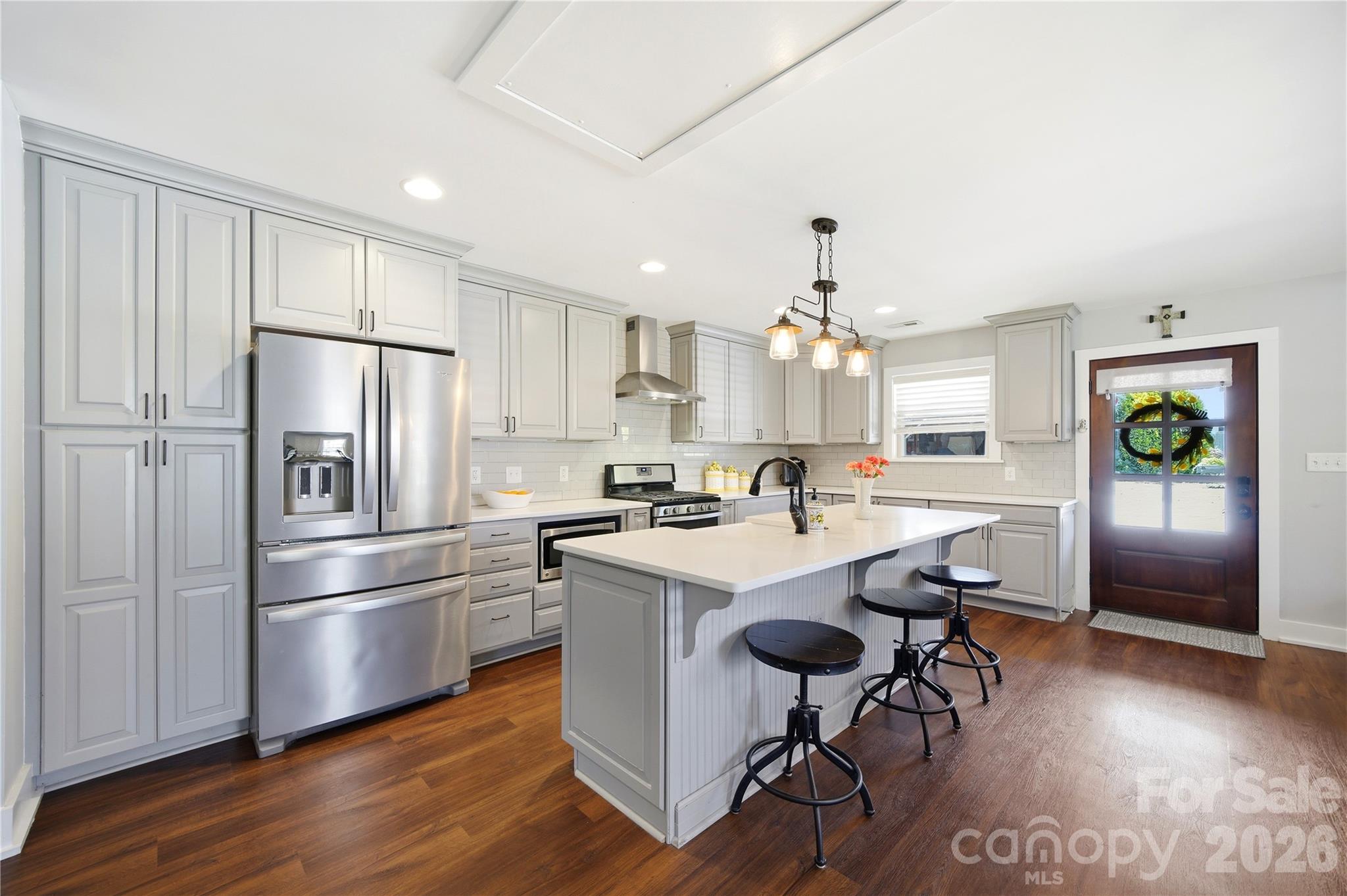 5701 Cedar Hill Drive Property Photo 3