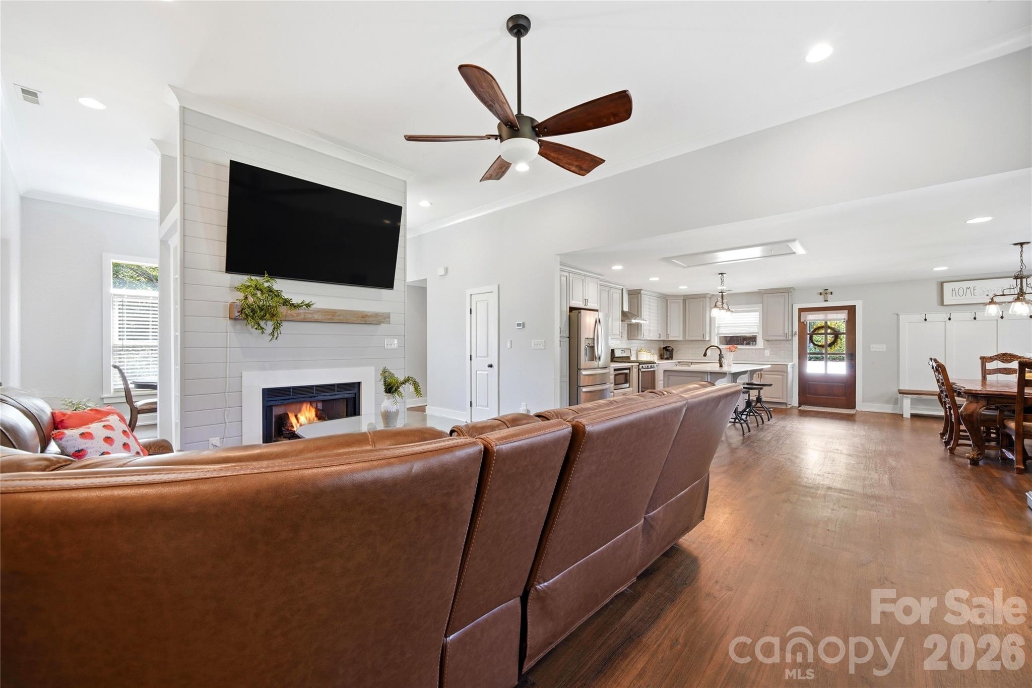 5701 Cedar Hill Drive Property Photo 9