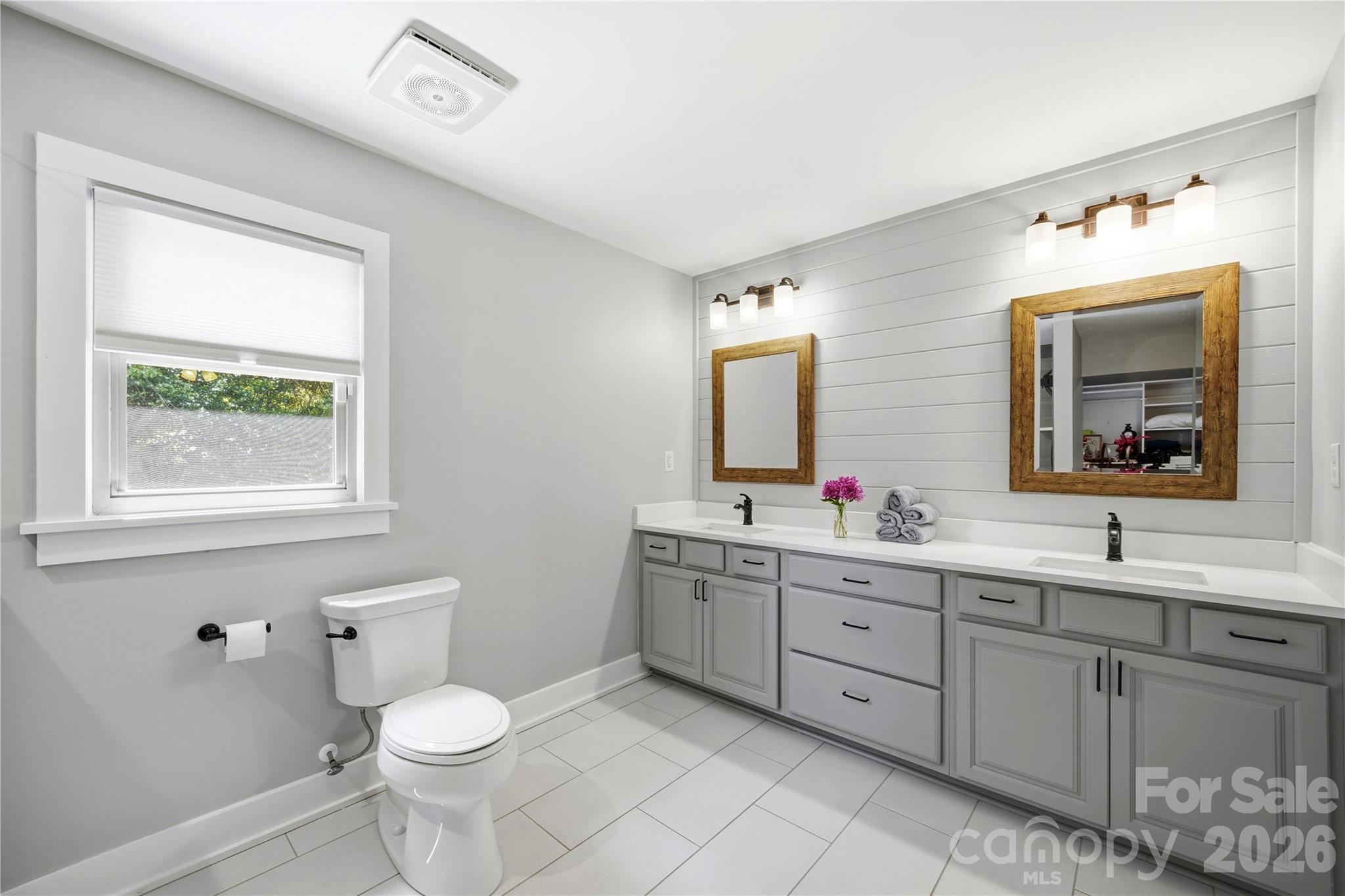 5701 Cedar Hill Drive Property Photo 18