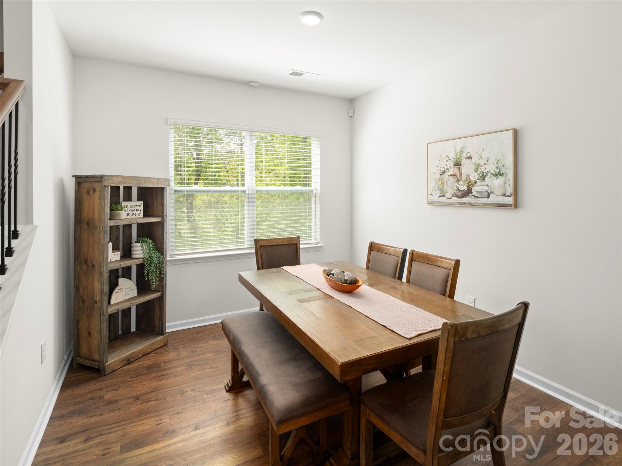 734 Fountain Park Boulevard Property Photo 7