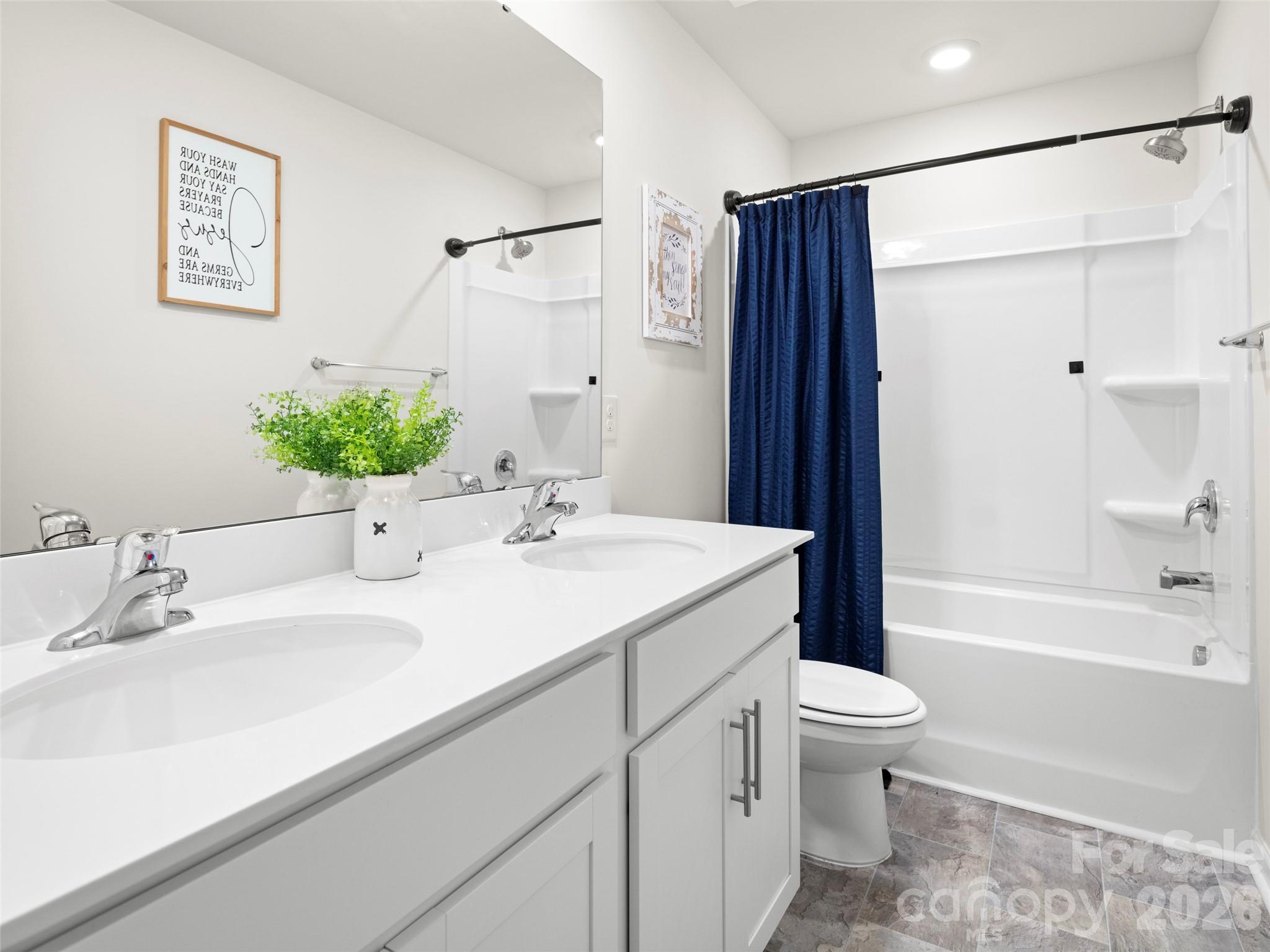 734 Fountain Park Boulevard Property Photo 16