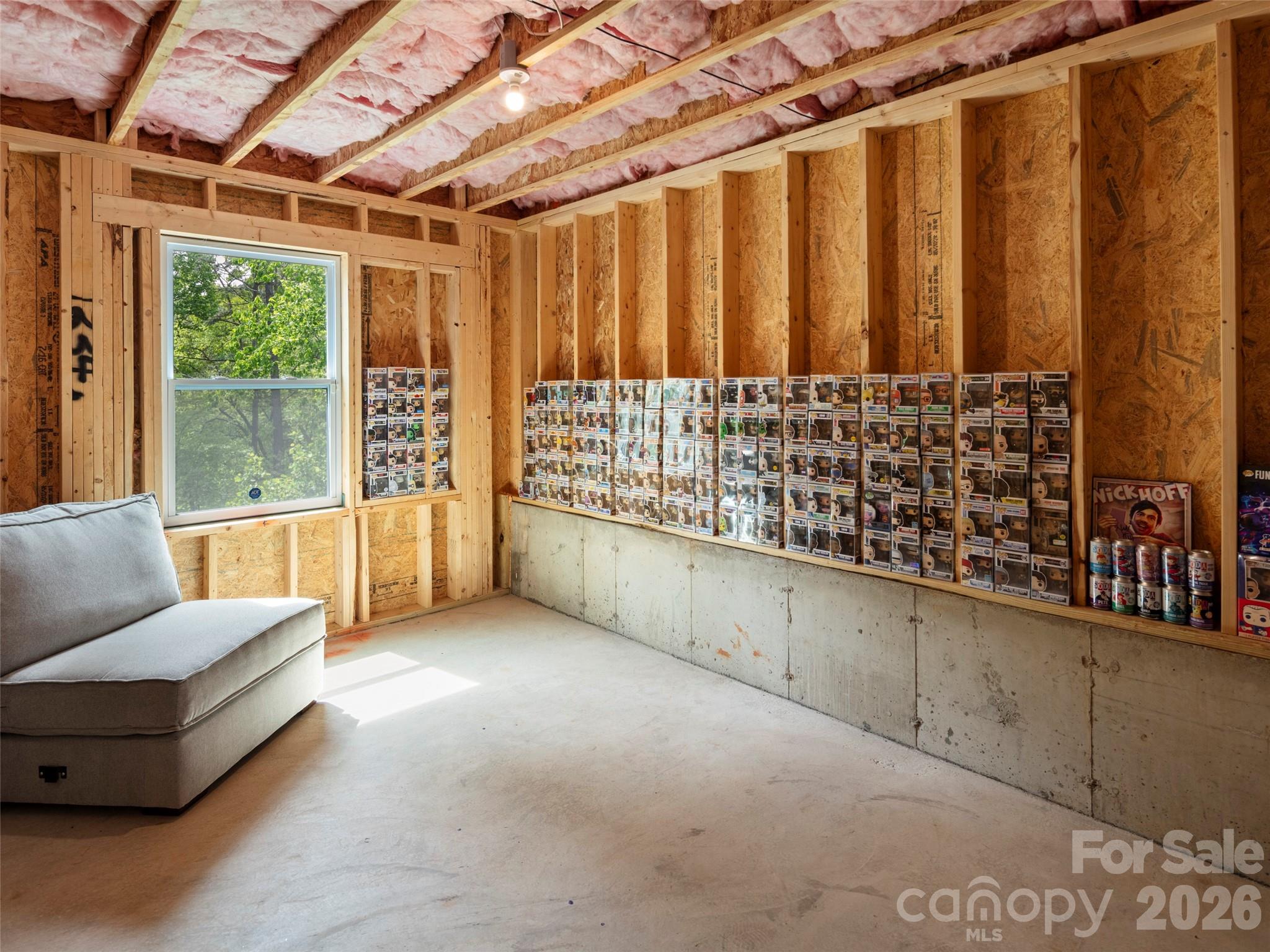 734 Fountain Park Boulevard Property Photo 23