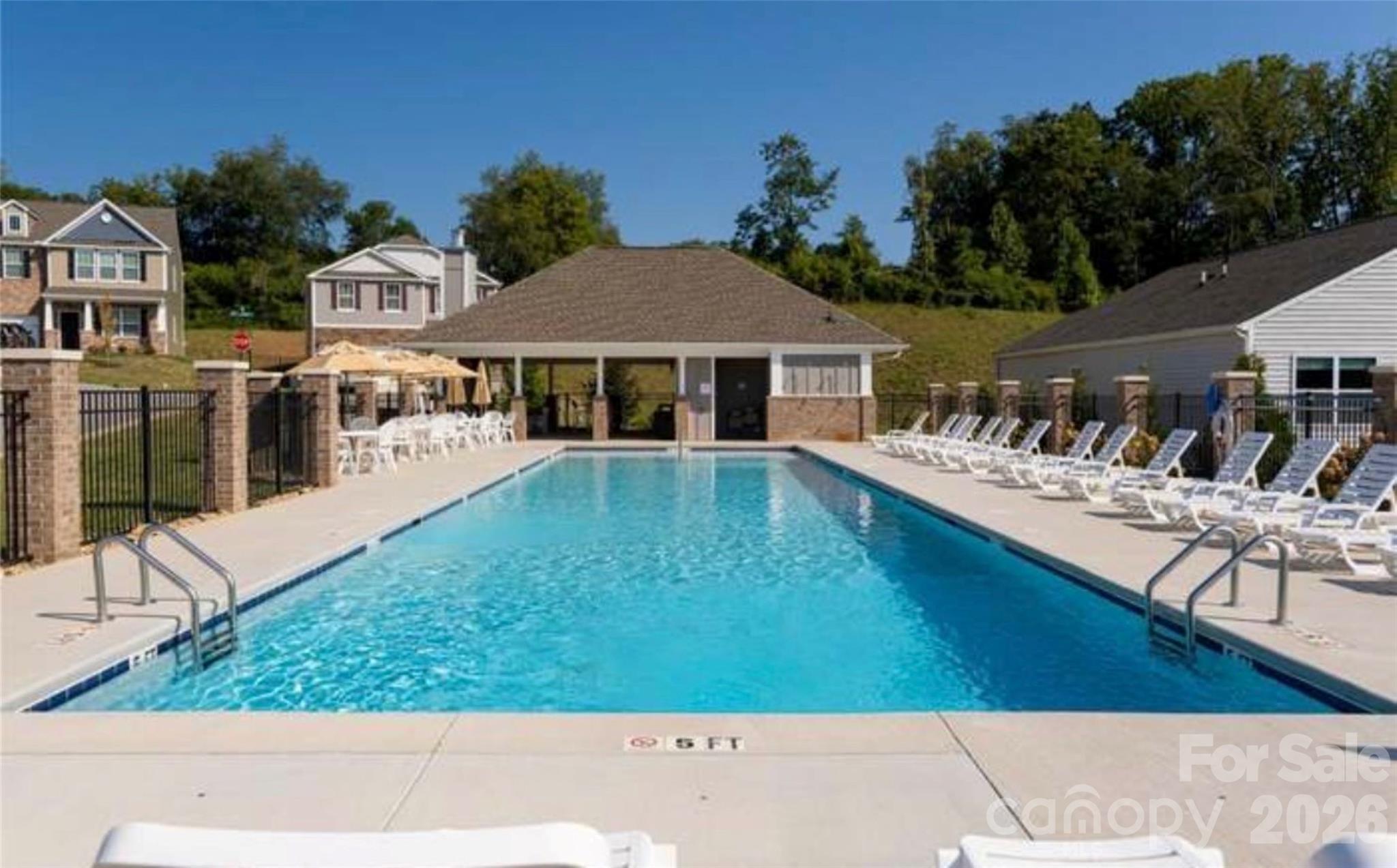 734 Fountain Park Boulevard Property Photo 27