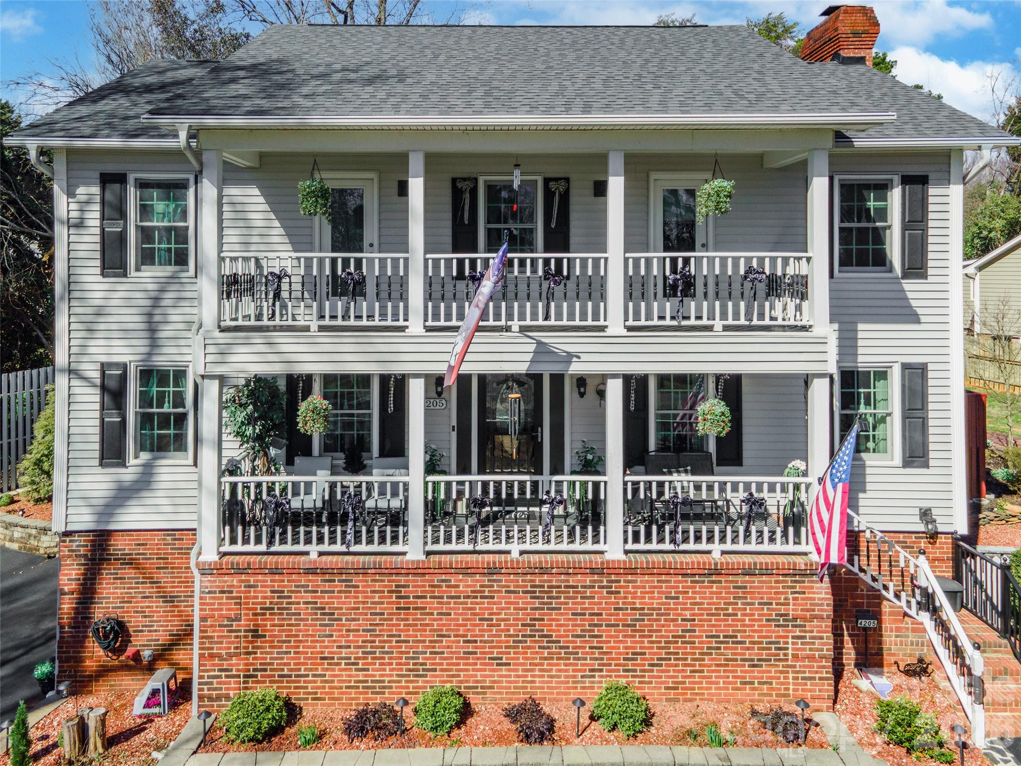 4205 Lake Shore Road Property Photo 4