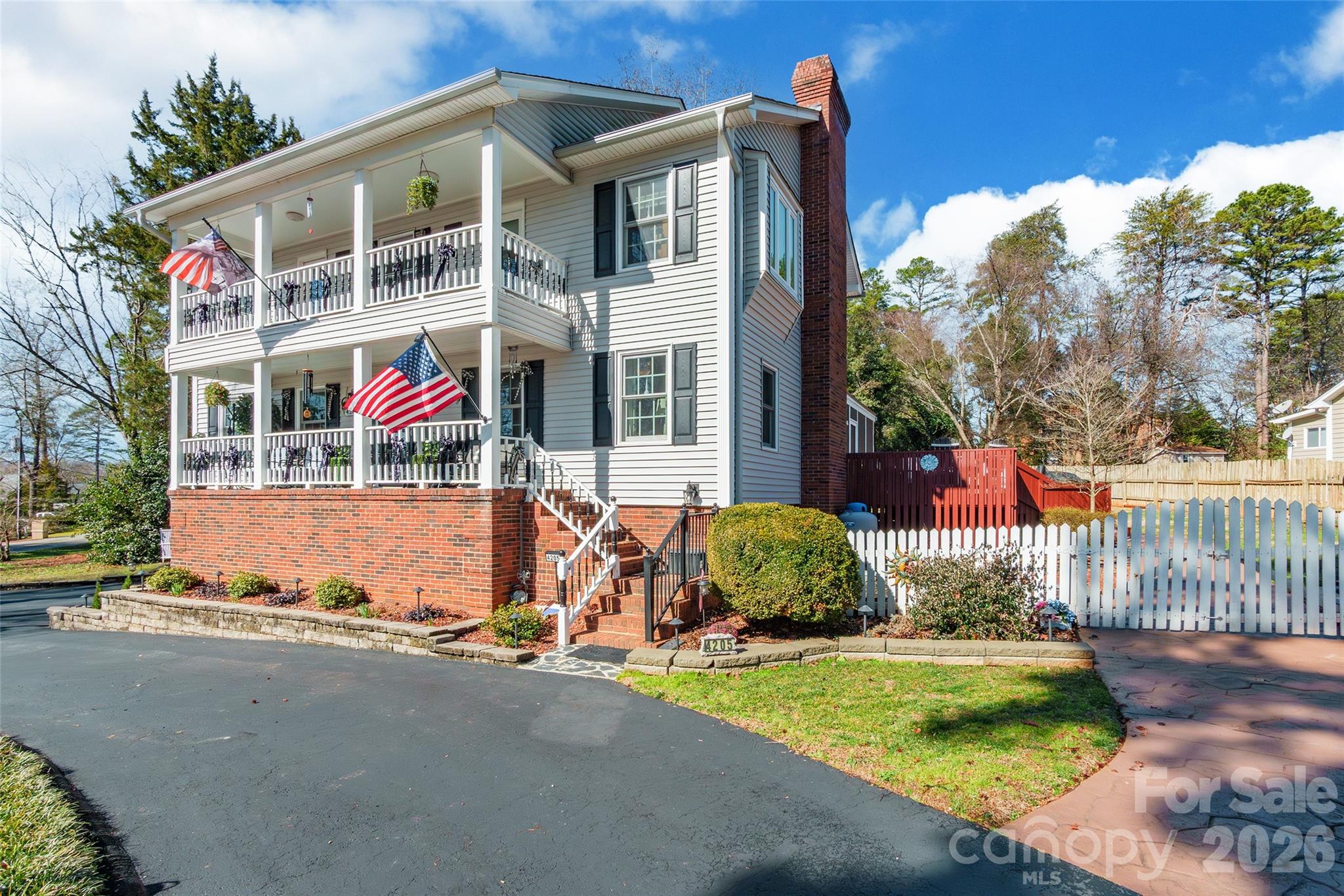 4205 Lake Shore Road Property Photo 5