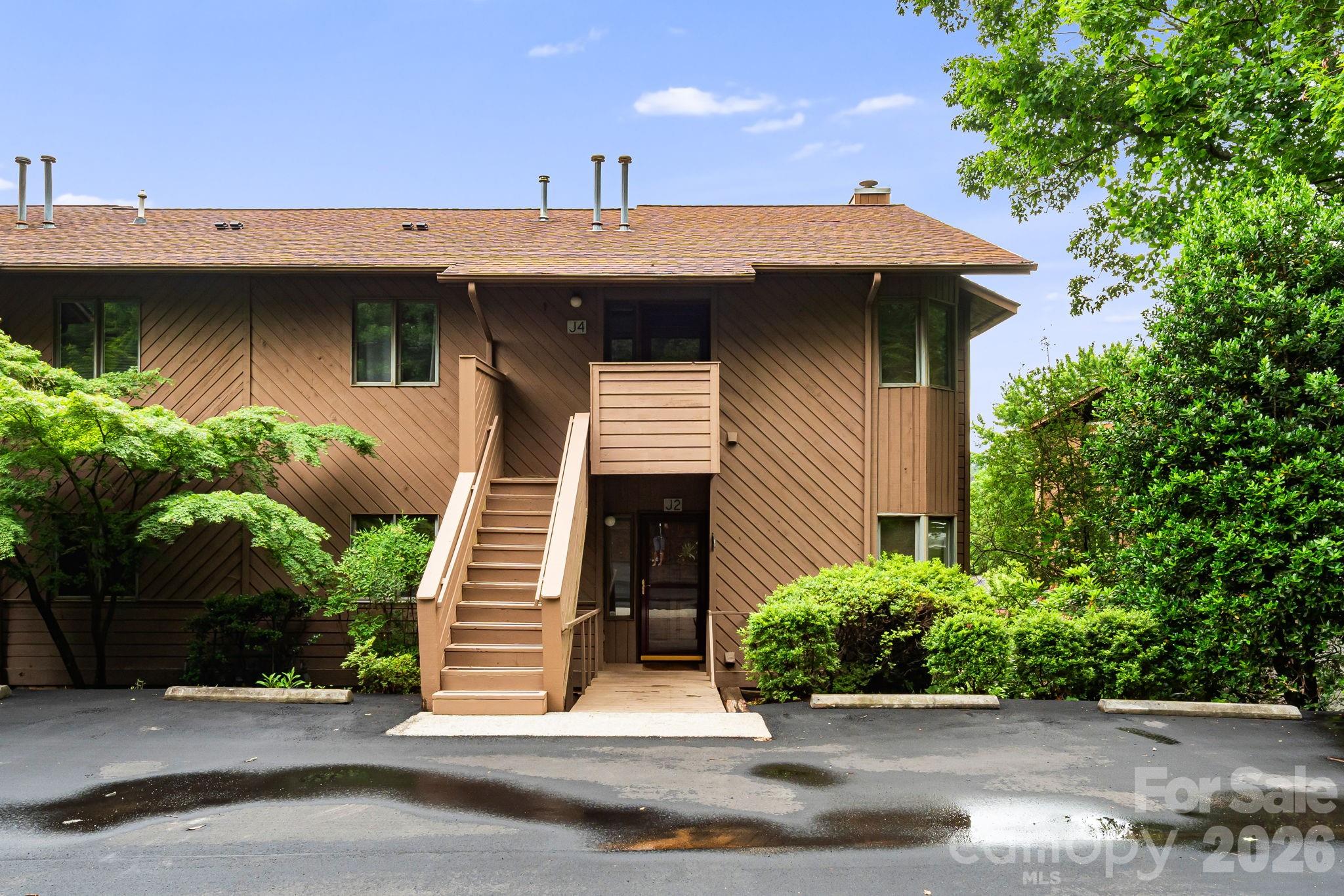 305 Piney Mountain Drive J2 Property Photo 1