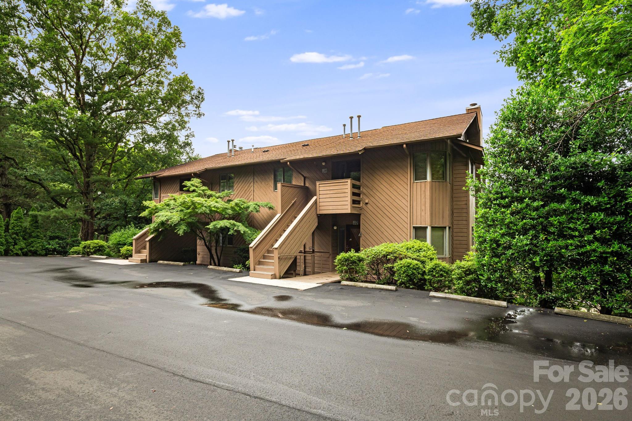 305 Piney Mountain Drive J2 Property Photo 3