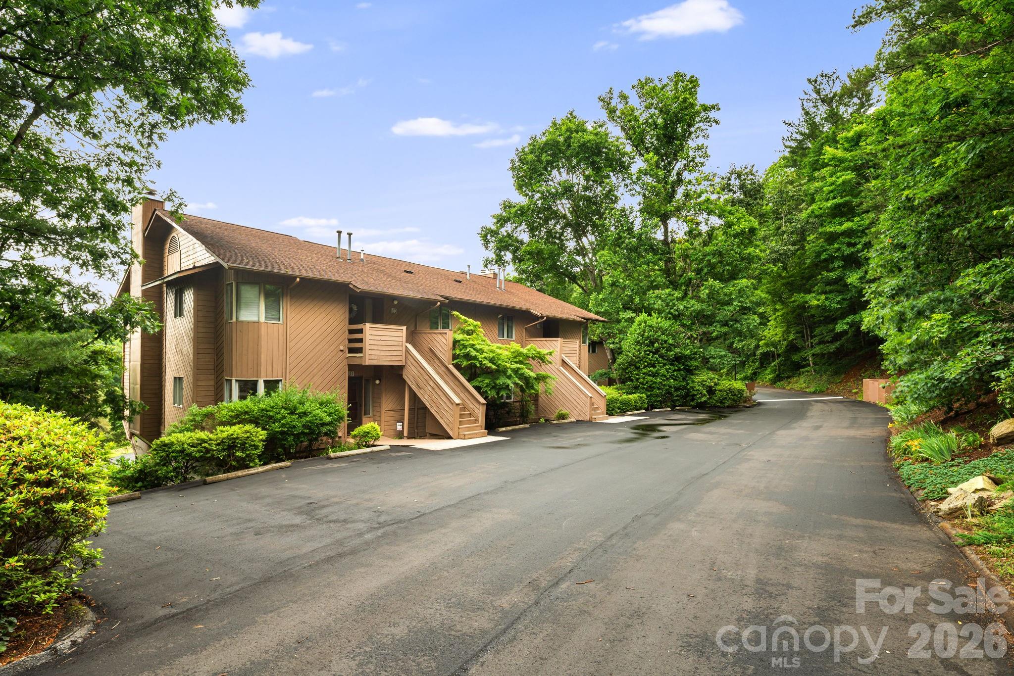 305 Piney Mountain Drive J2 Property Photo 4