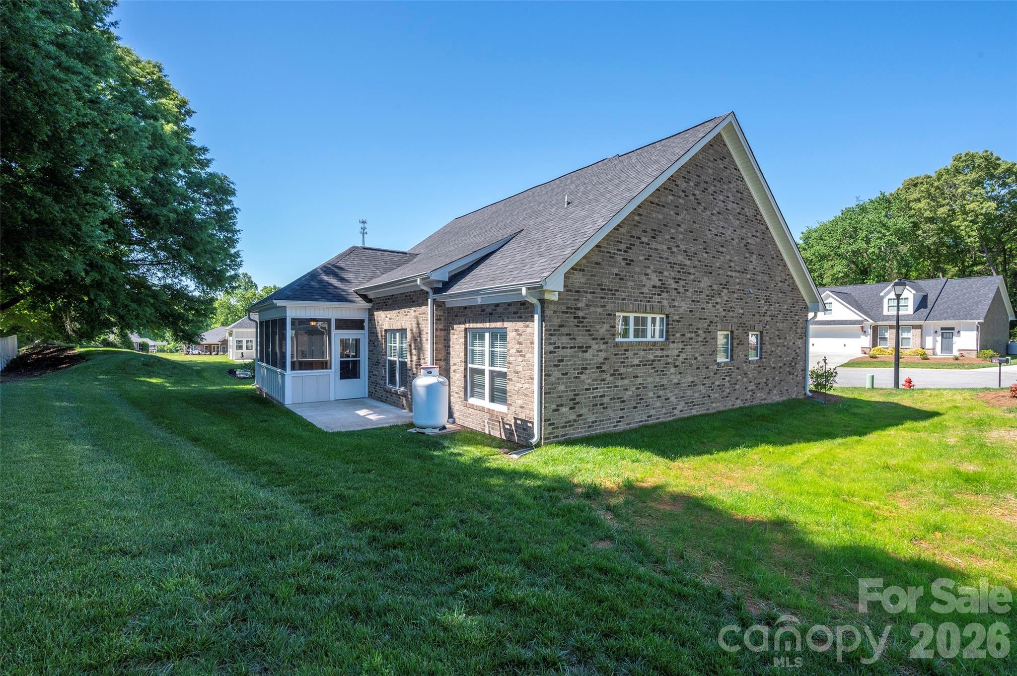 438 Fernwood Drive Property Photo 25