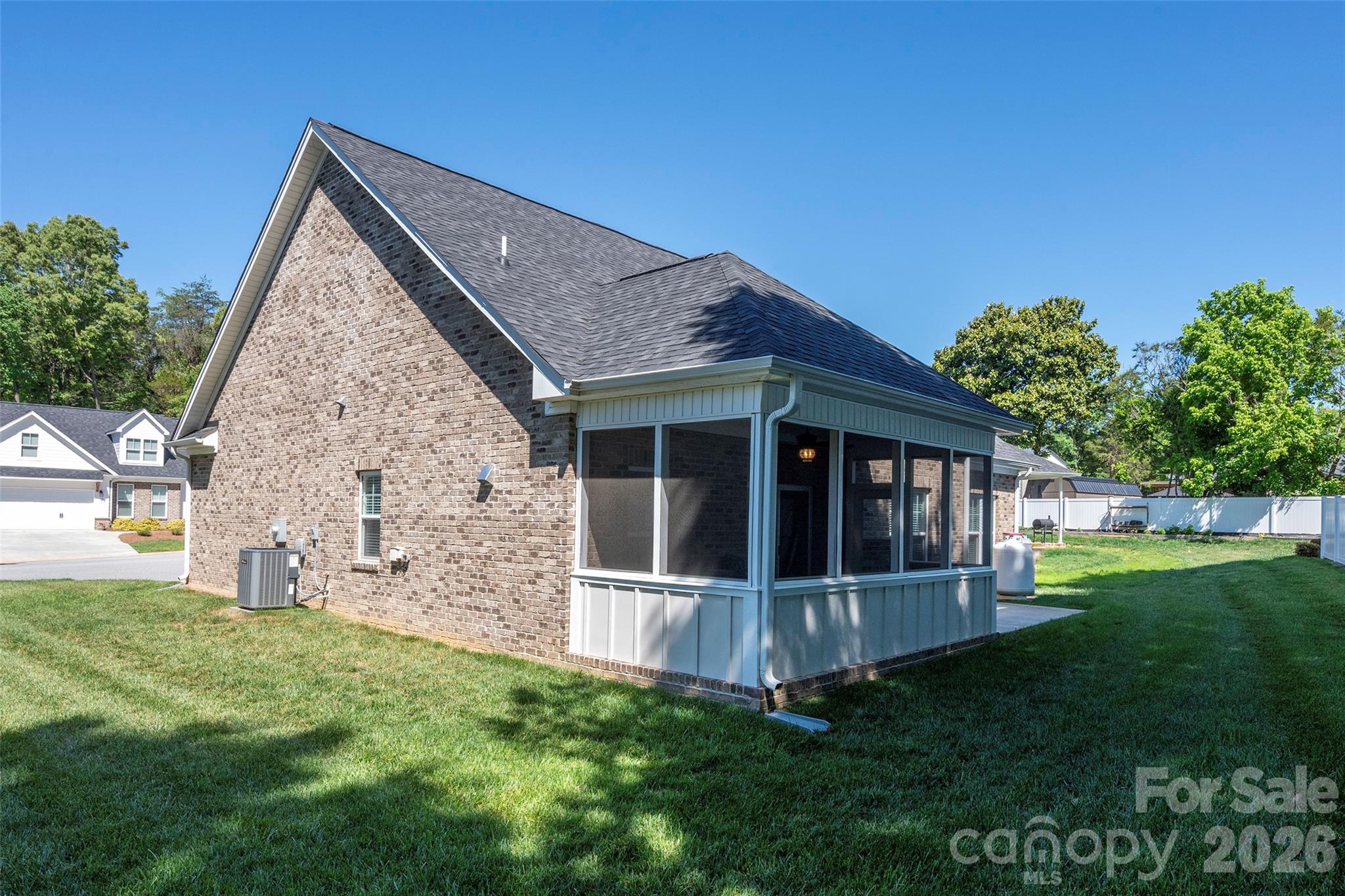 438 Fernwood Drive Property Photo 26