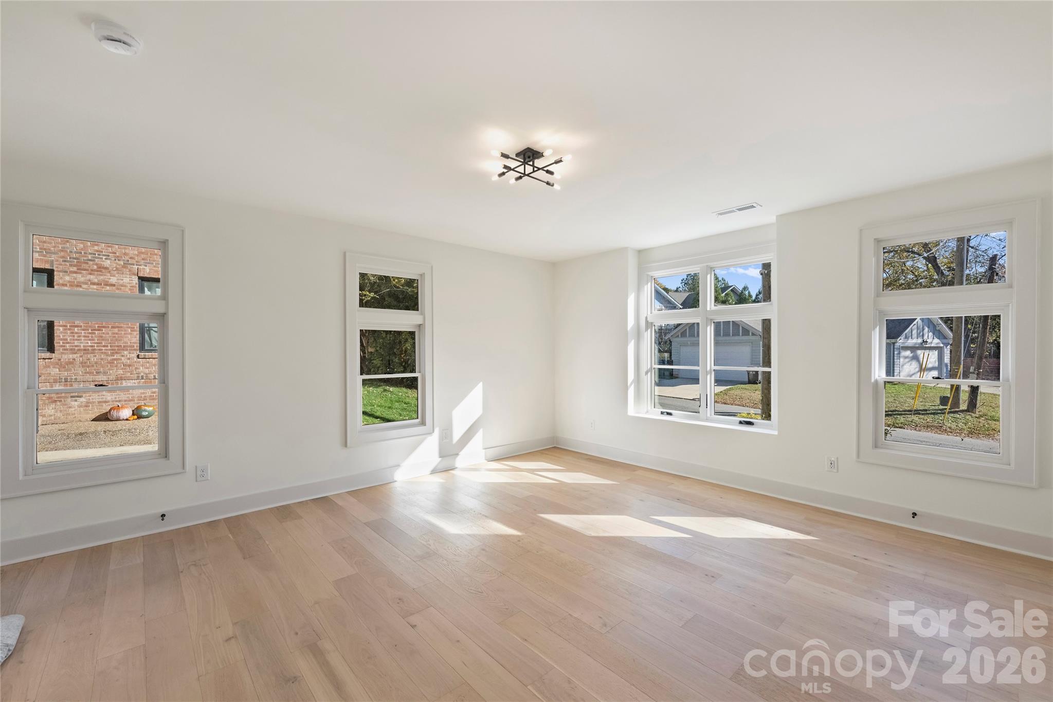 2027 Thurmond Place Property Photo 16