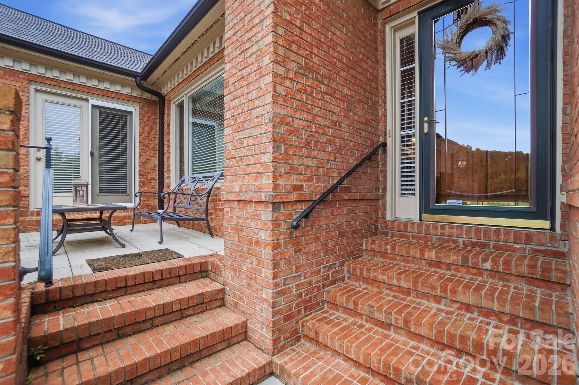 3584 Cedarfield Court Property Photo 3