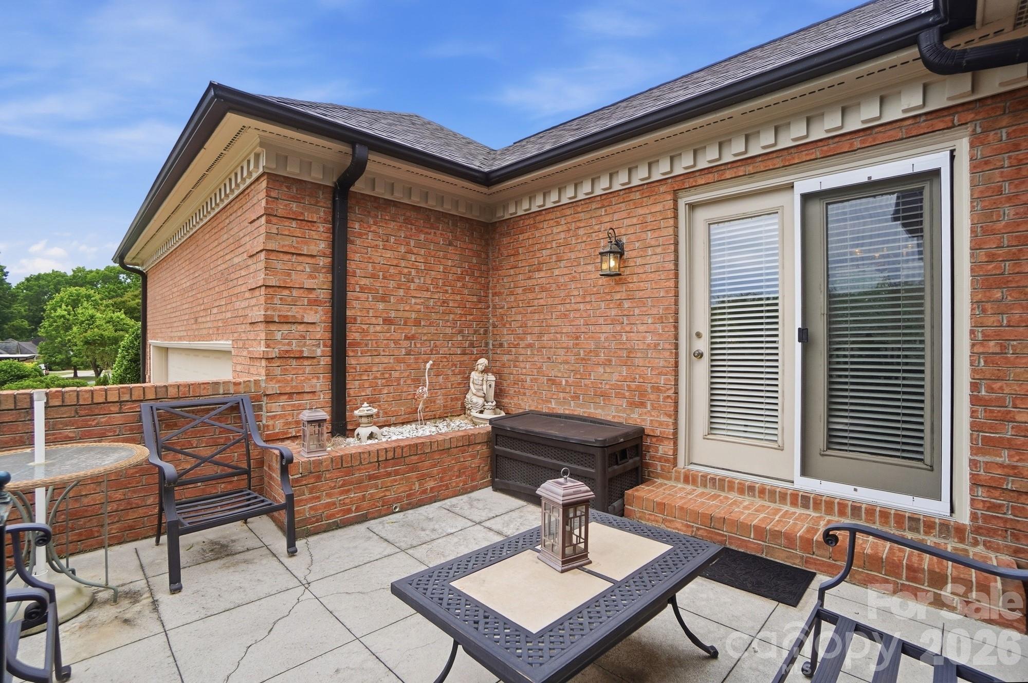 3584 Cedarfield Court Property Photo 4
