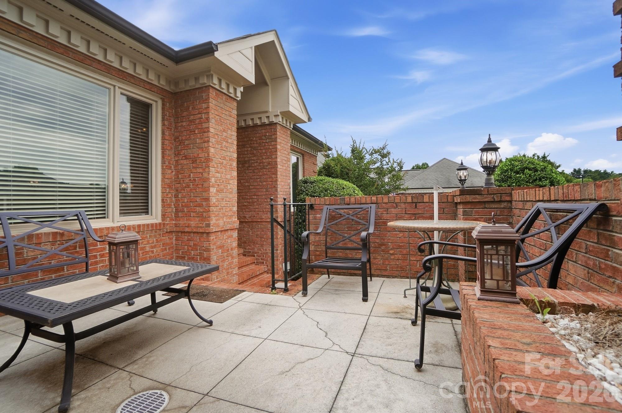 3584 Cedarfield Court Property Photo 6