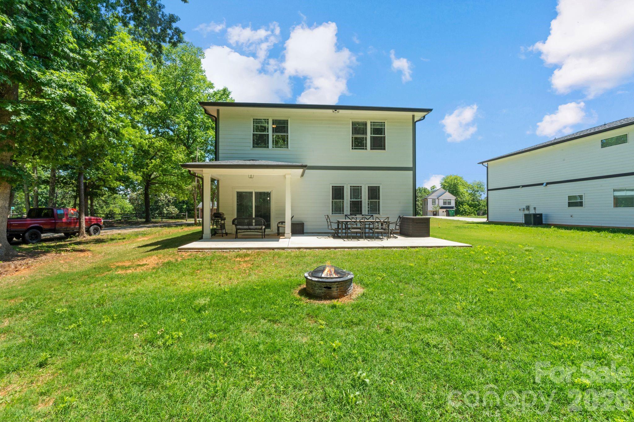 8925 Harrisburg Road Property Photo 6