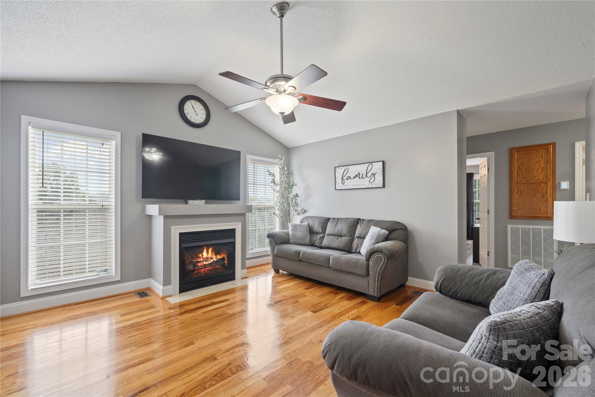 3933 Rocky Brook Place Property Photo 7