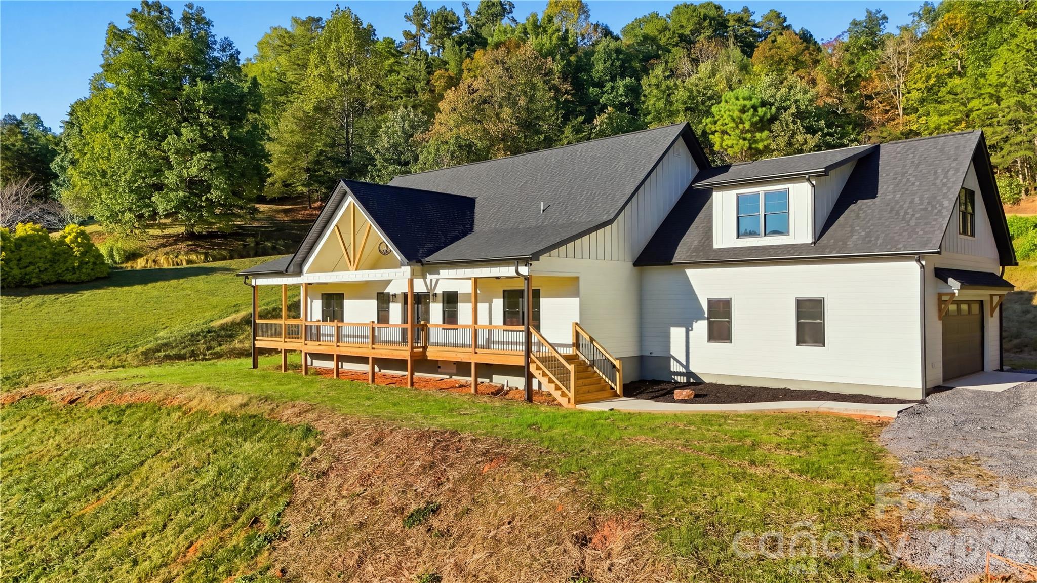431 Tahlfield Road Property Photo 2