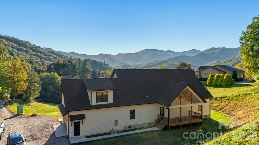 431 Tahlfield Road Property Photo 7