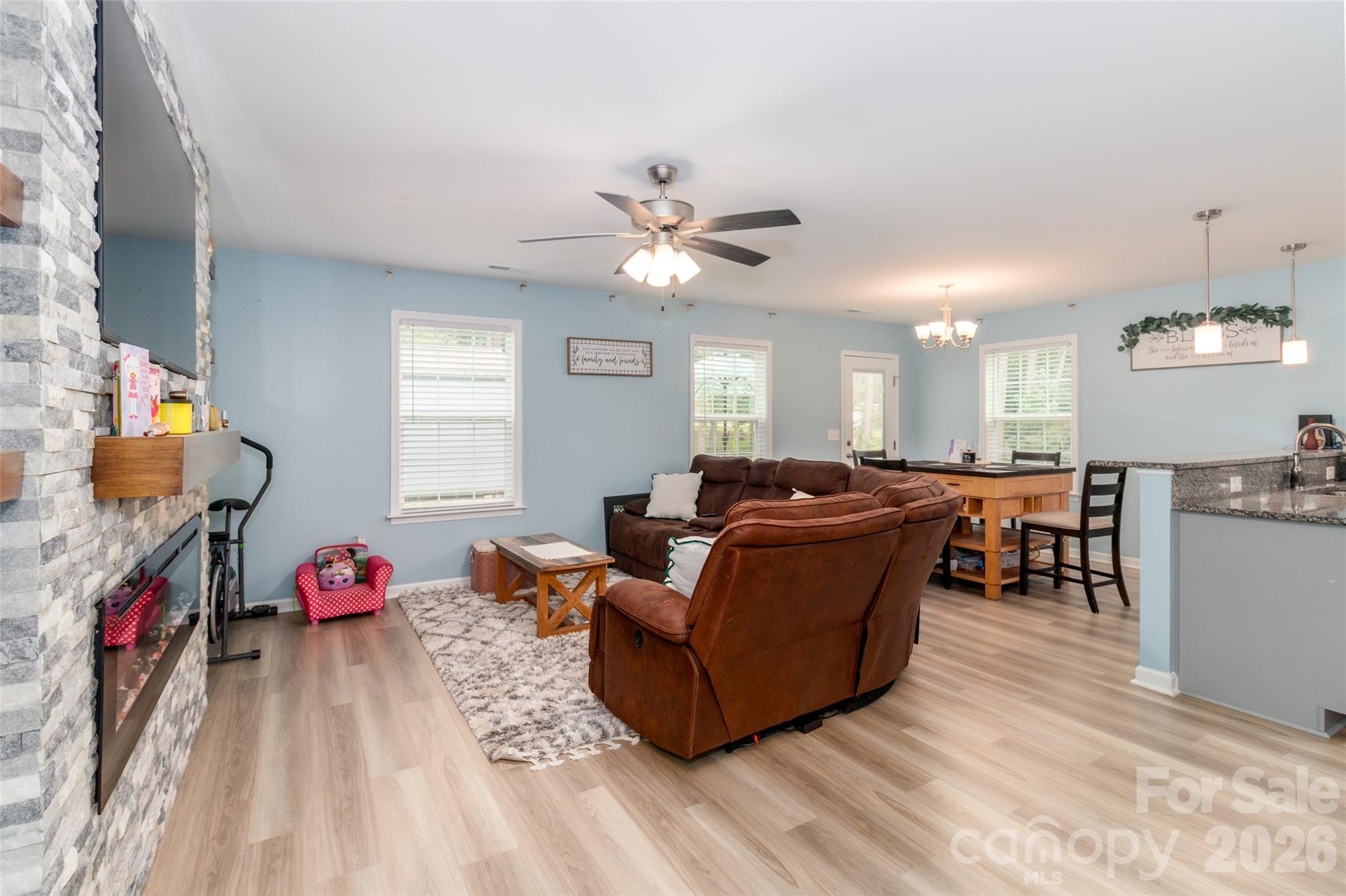 900 Providence Road 10 Property Photo 14