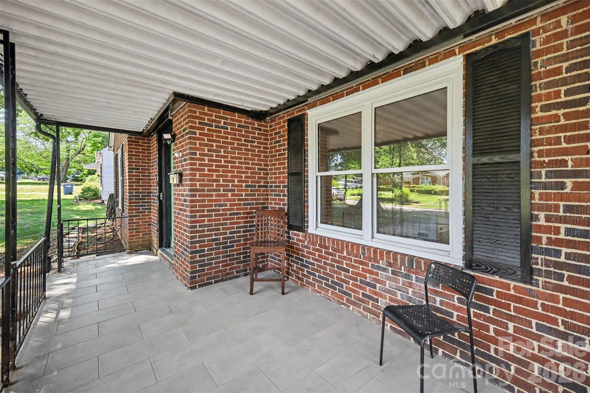 624 Margaret Drive Property Photo 3