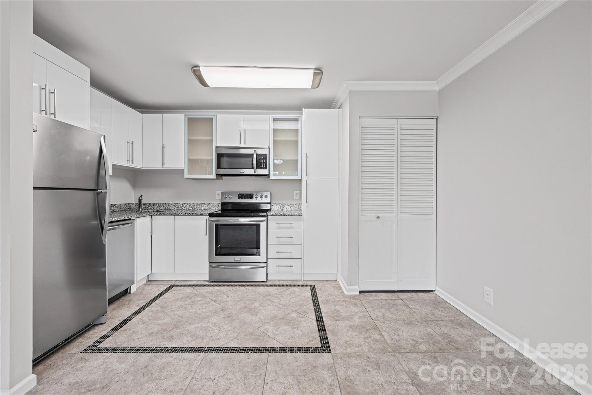 113 Stroupe Road E Property Photo 10