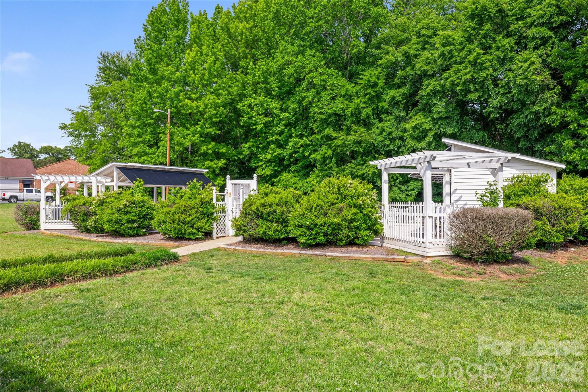 113 Stroupe Road E Property Photo 28