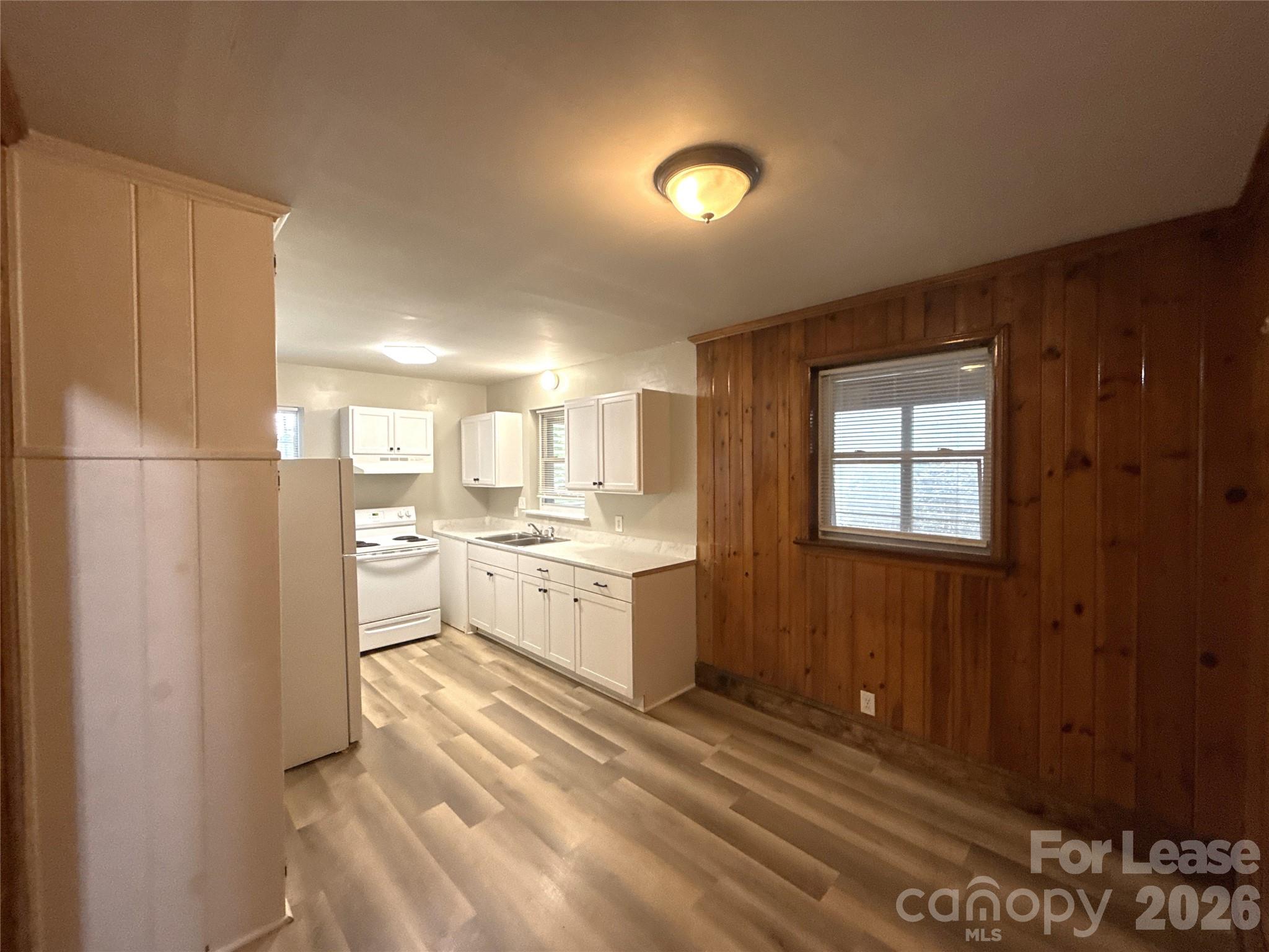 2000 Weststone Drive Property Photo 4