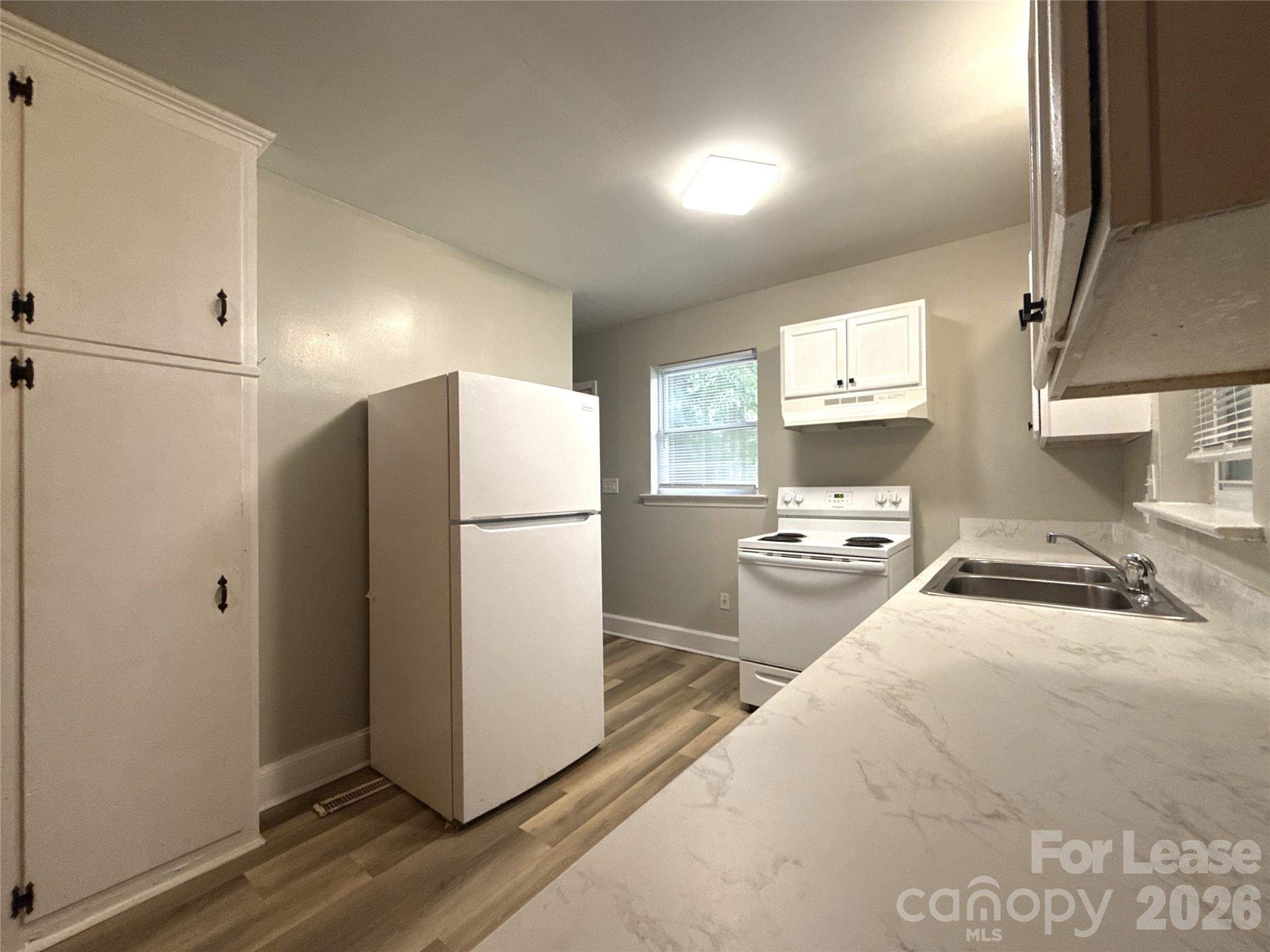 2000 Weststone Drive Property Photo 6