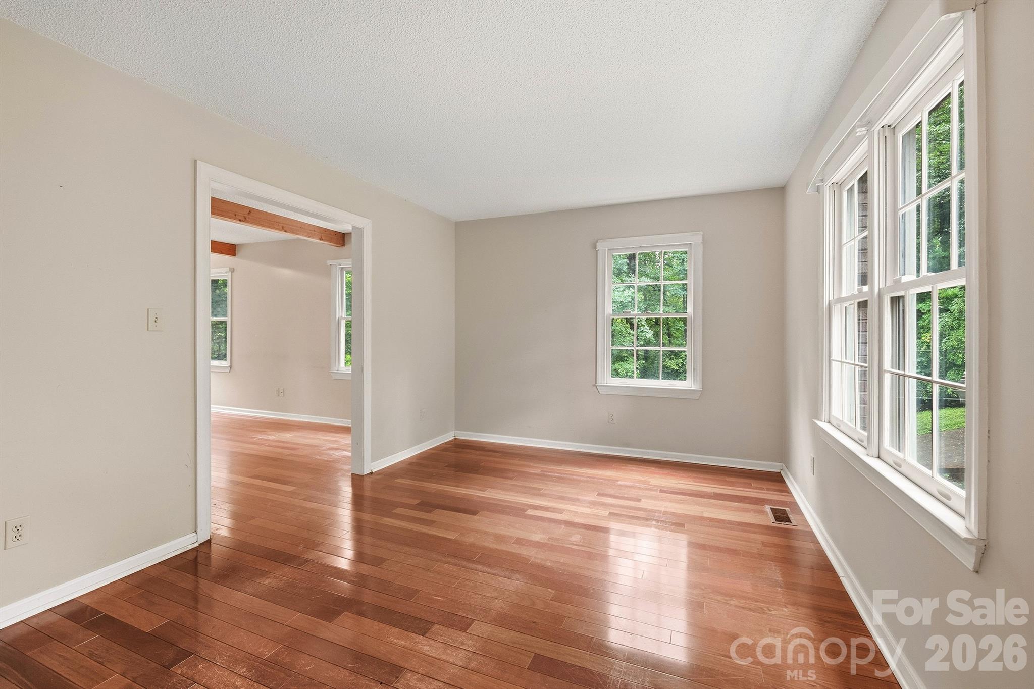 1227 Shirebourn None Property Photo 12