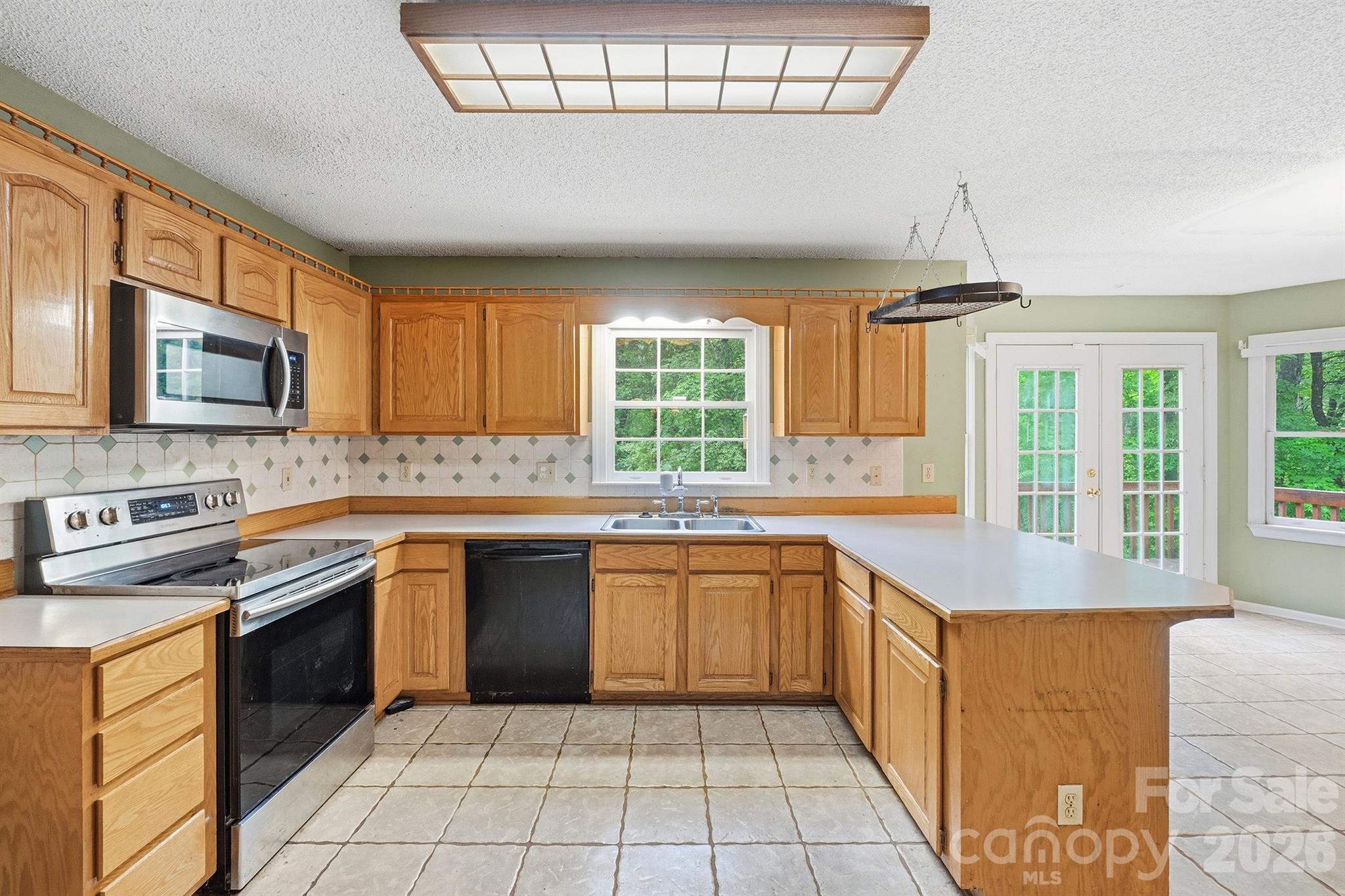 1227 Shirebourn None Property Photo 19