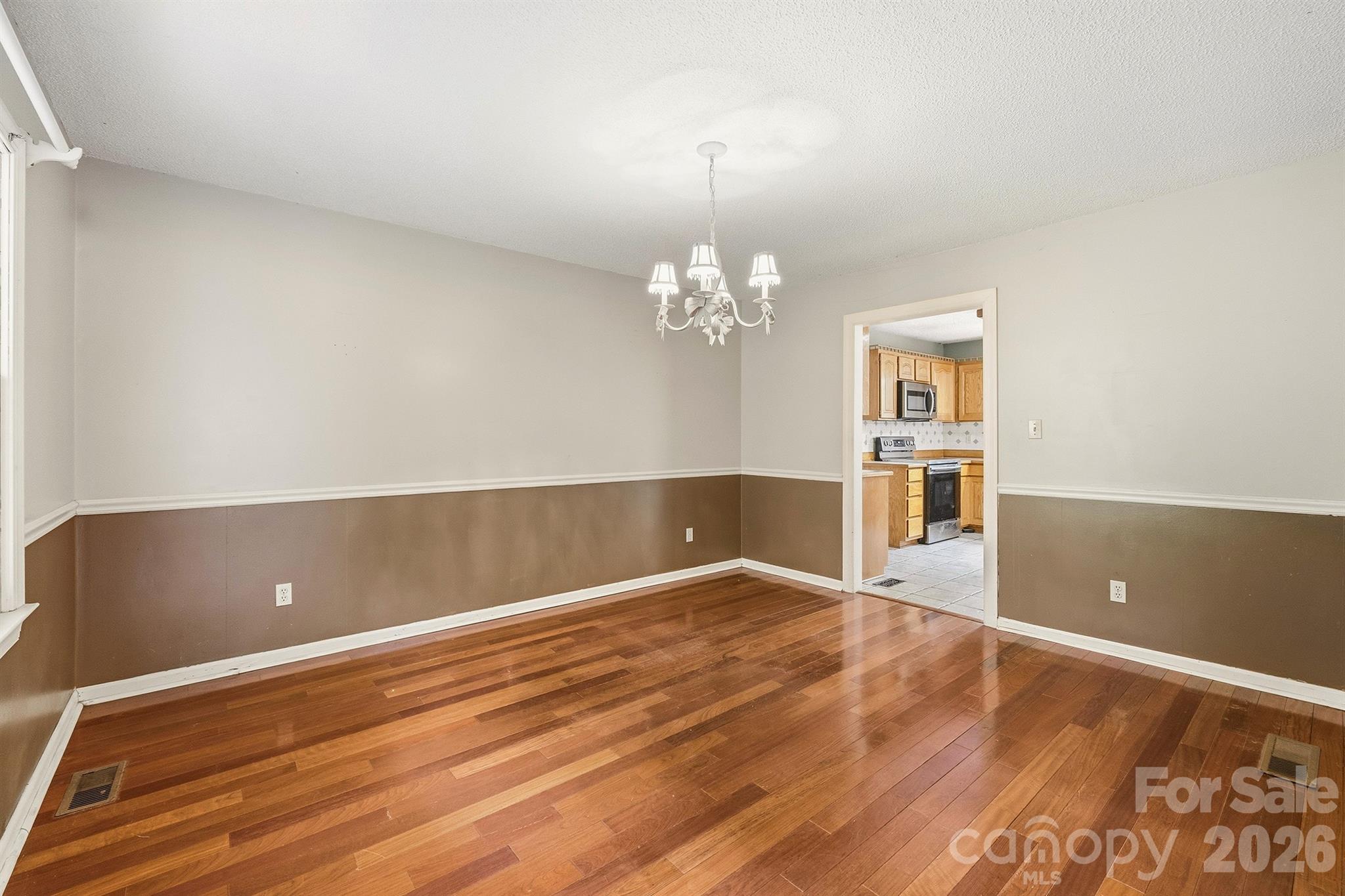 1227 Shirebourn None Property Photo 25