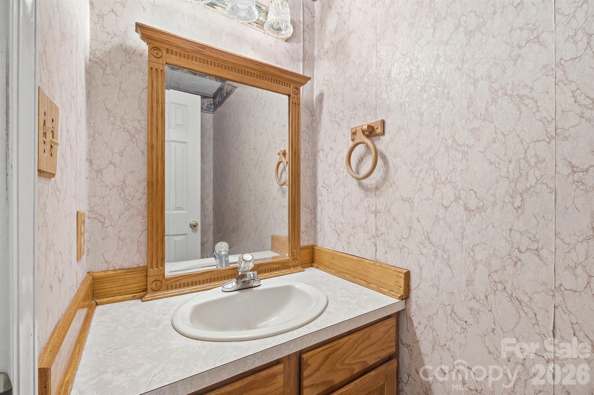 1227 Shirebourn None Property Photo 26