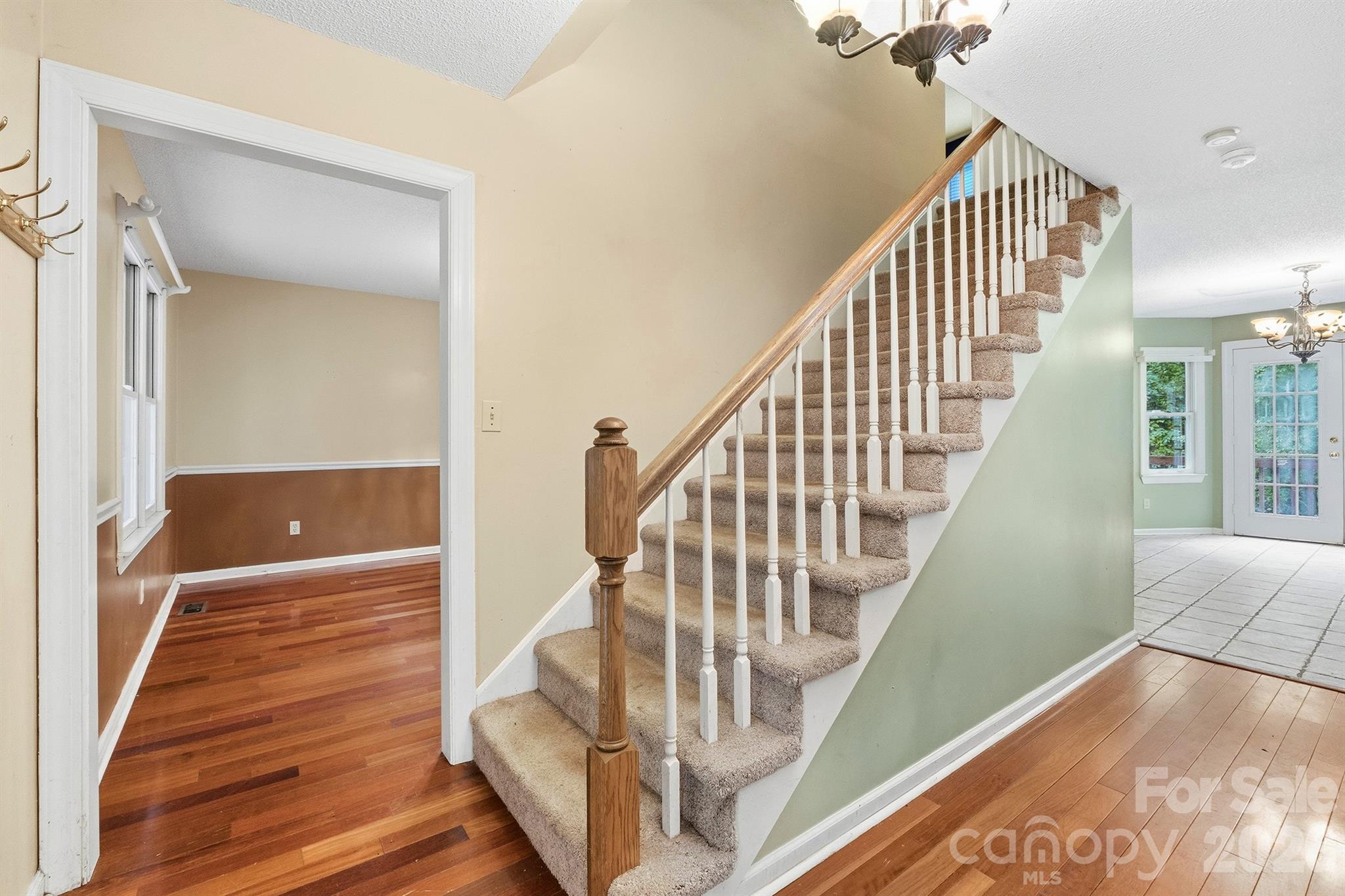 1227 Shirebourn None Property Photo 27